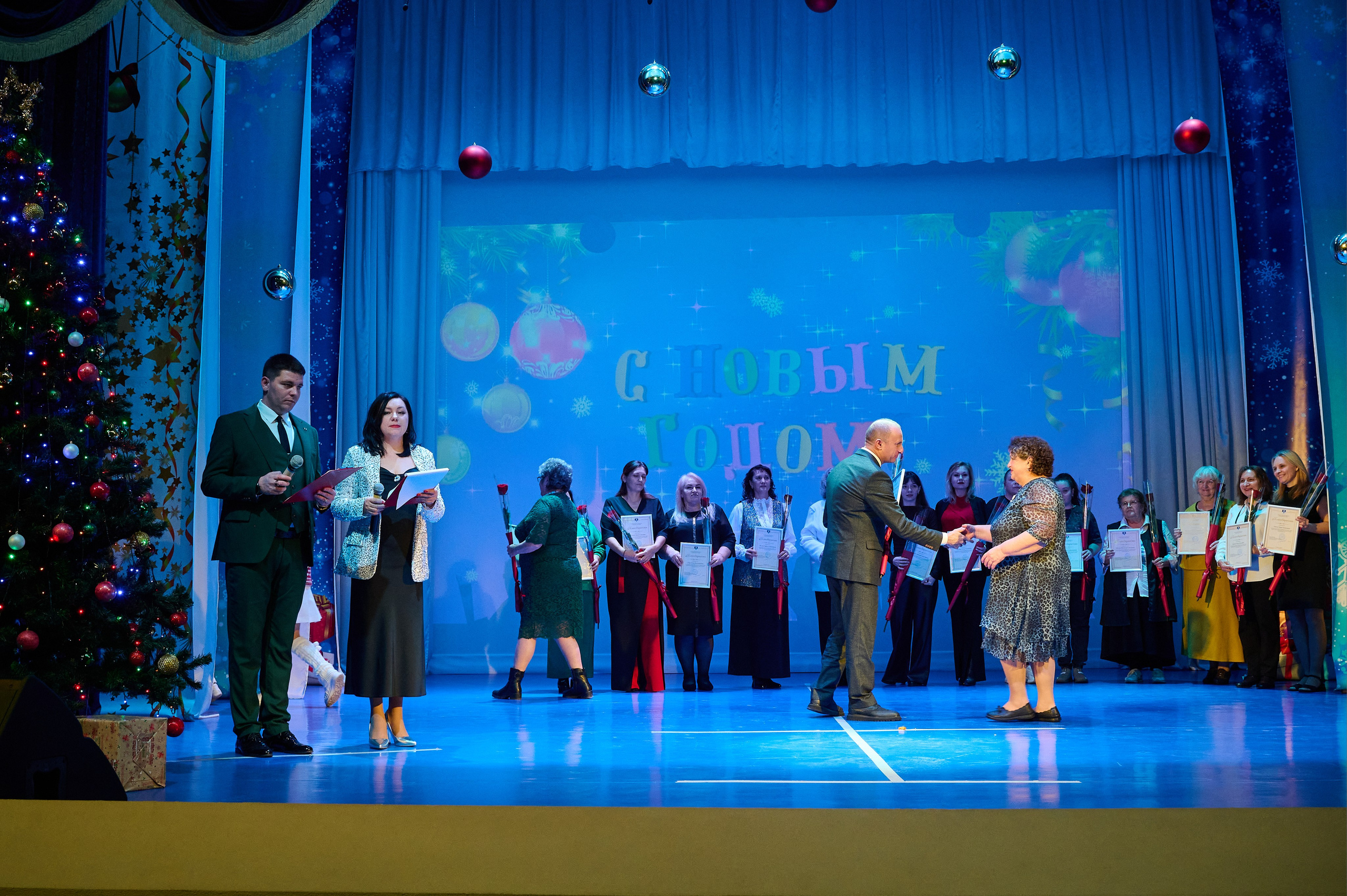 Коцерт НГ В ДК Марьина Роща. Жизнь курорта Кабардинка в фотографиях