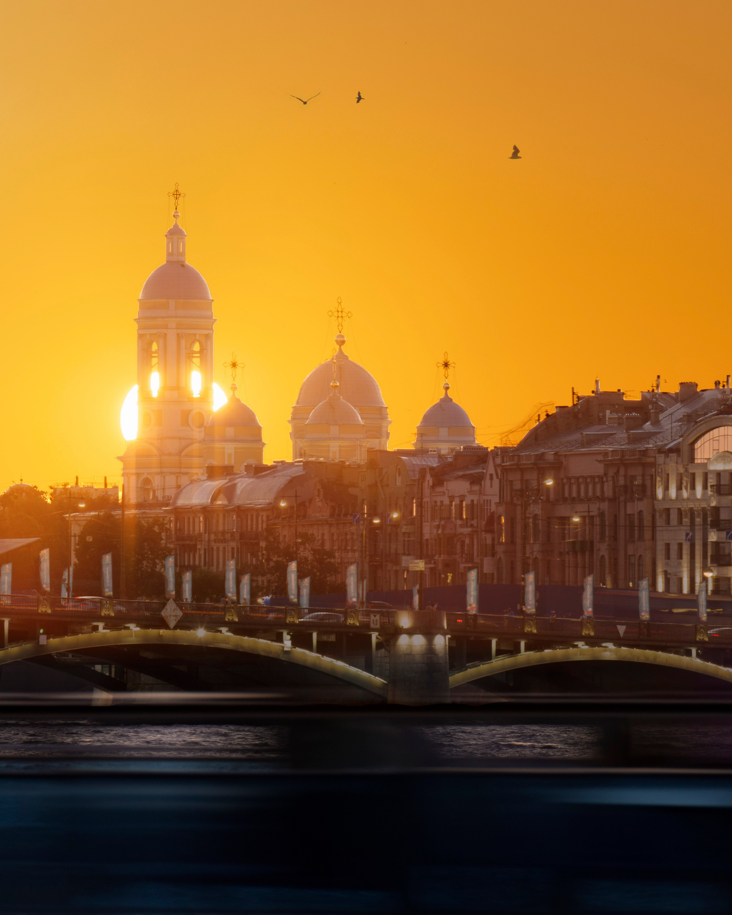 Галерея работ в жанре пейзажа, городского пейзажа и архитектуры. Покупка лицензий для коммерческого использования. Интерьерный фотограф в Санкт-Петербурге Михаил Азаров. Печать и продажа фотографий