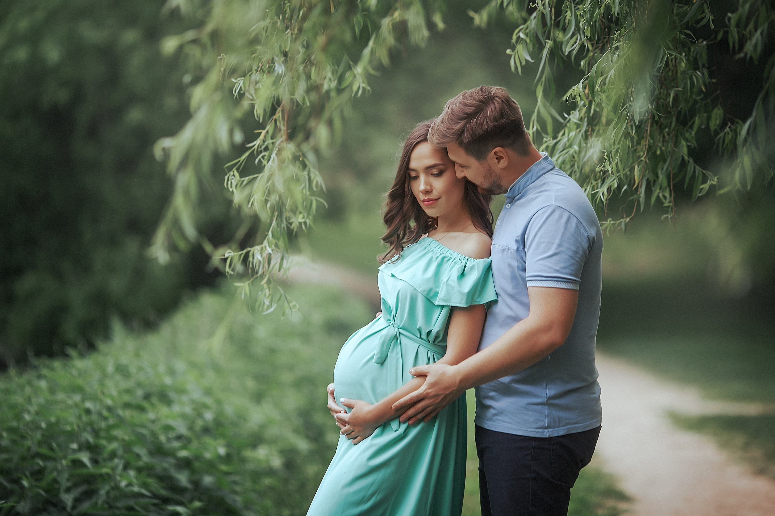 Красивая и стильная студийная фотосессия беременной в Москве. Профессиональный фотограф в Москве. Елена Шуваева