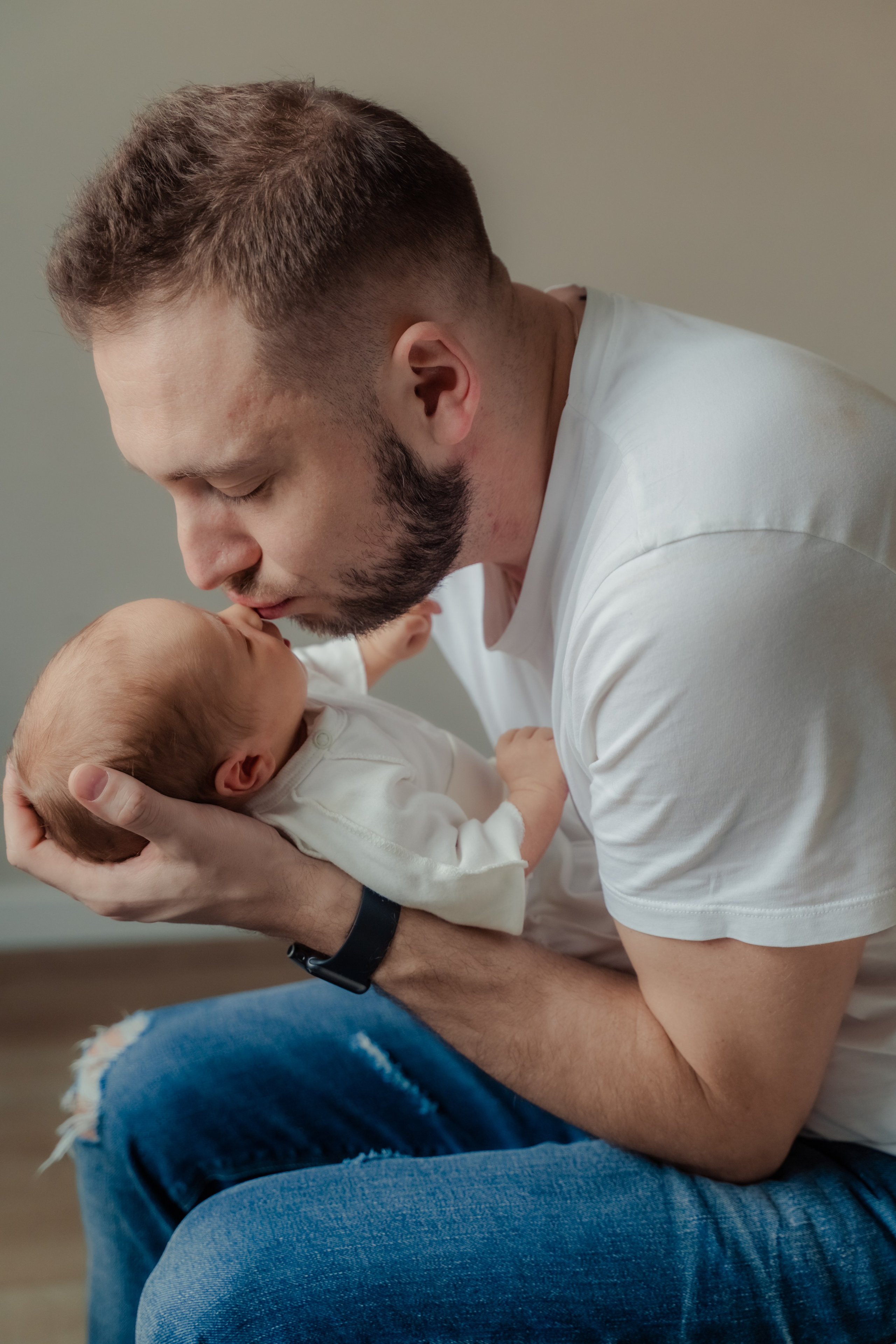 Фотосъемка новорожденного в минималистичном стиле