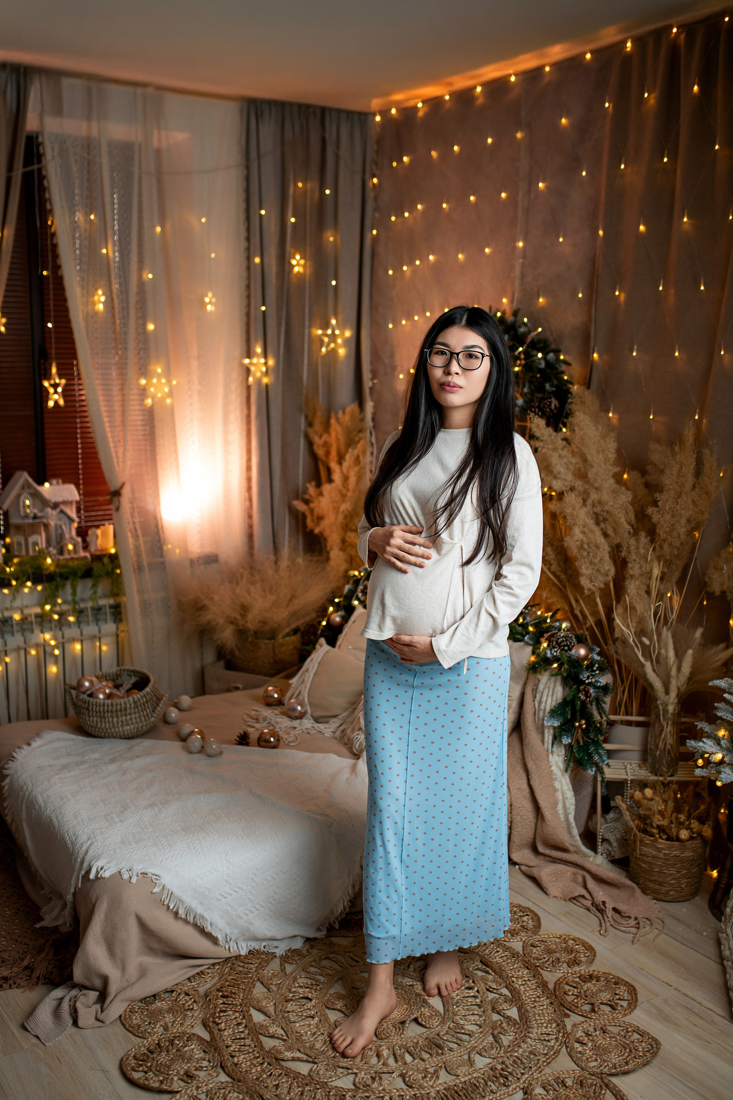 Фотосессия беременности в студии (Классика. Однотонные фоны) + Бохо стиль). Творческая команда Ульяшевы, свадебная и семейная фотография. Кахахста