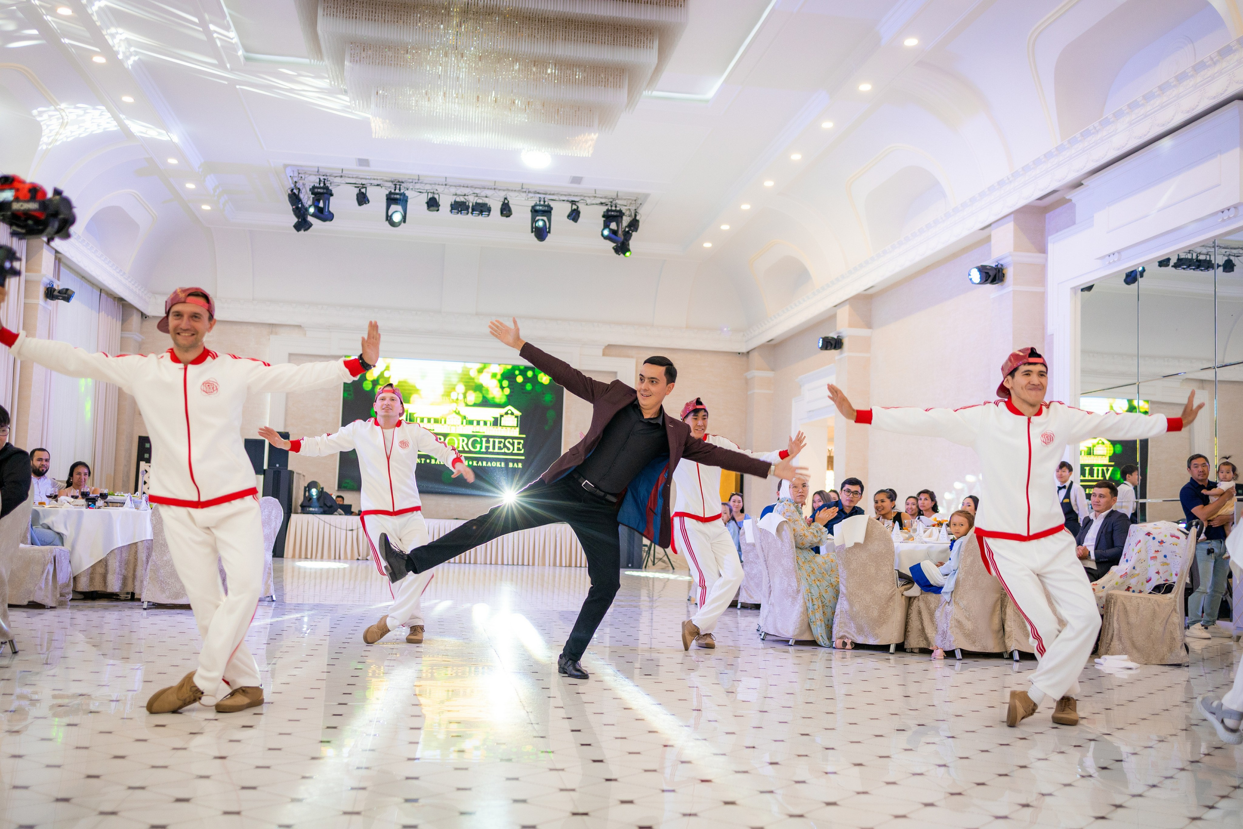 Свадебный фотограф в Караганде Алексей Баранов. Свадебный фотограф Алексей Баранов. Фотограф Алексей Баранов. Фотостудия Flash. Семейные фотосессии в Караганде. Индивидуальные фотосессии, детские фотосессии, парные фотосессии в Караганде. Интерьерная фотосессия в Караганде. Семейный фотограф Алексей Баранов. Детский фотограф Алексей Баранов. Художественный фотограф Алексей Баранов. Свадебный фотограф Алексей Баранов. Черно-Белая съемка в Караганде. Самые лучшие семейный и детские фотосессии в Караганде. Прогулочные фотосессии. Street photo. уличная фотосессия в Караганде. Репортажная съемка в Караганде. фотосессия Свадебной прогулки в Караганде. Фотосессия свадьбы в Караганде. Репортажный фотограф Алексей Баранов.