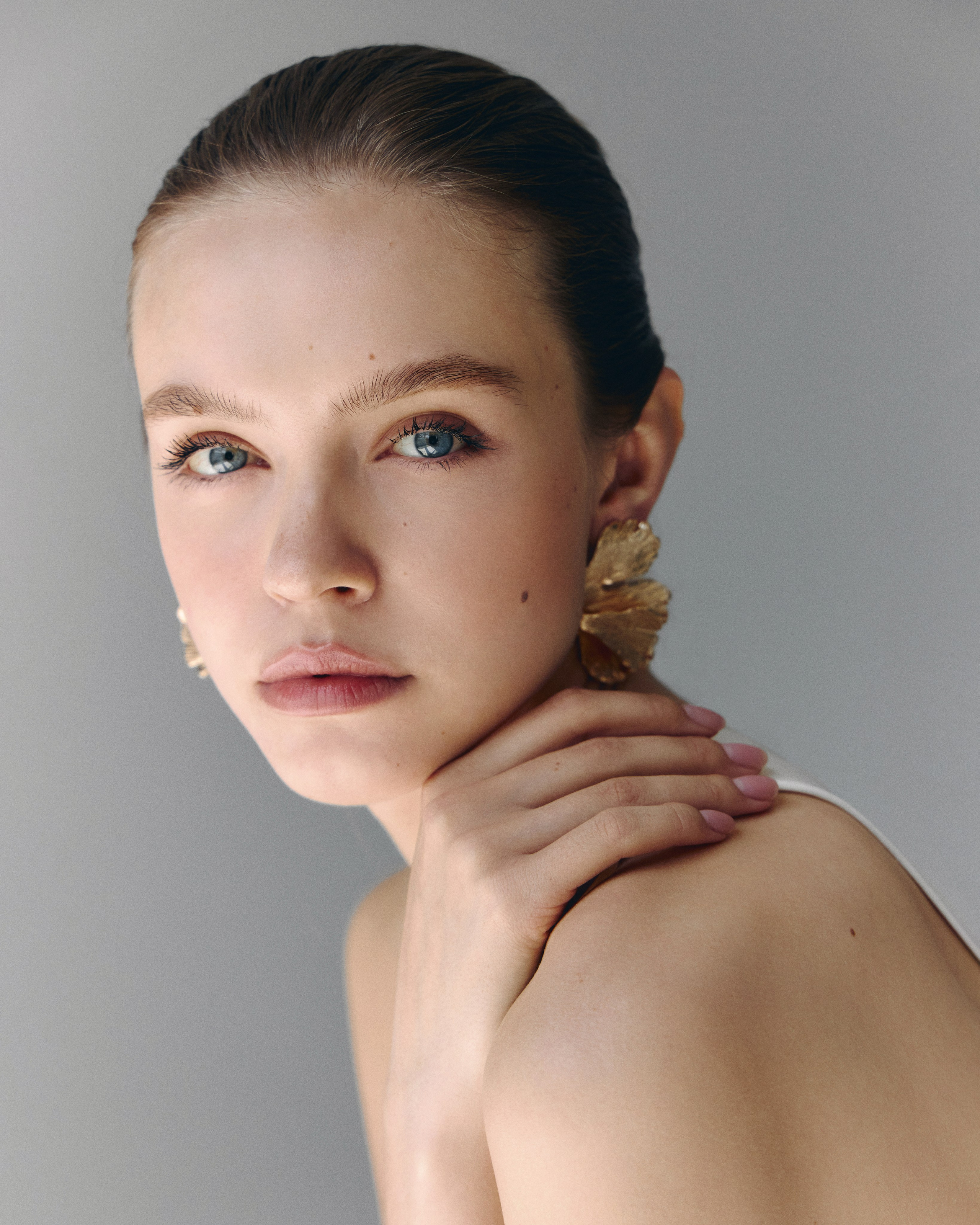 Fashion and model test photographer based in Dubai and Abu-Dhabi