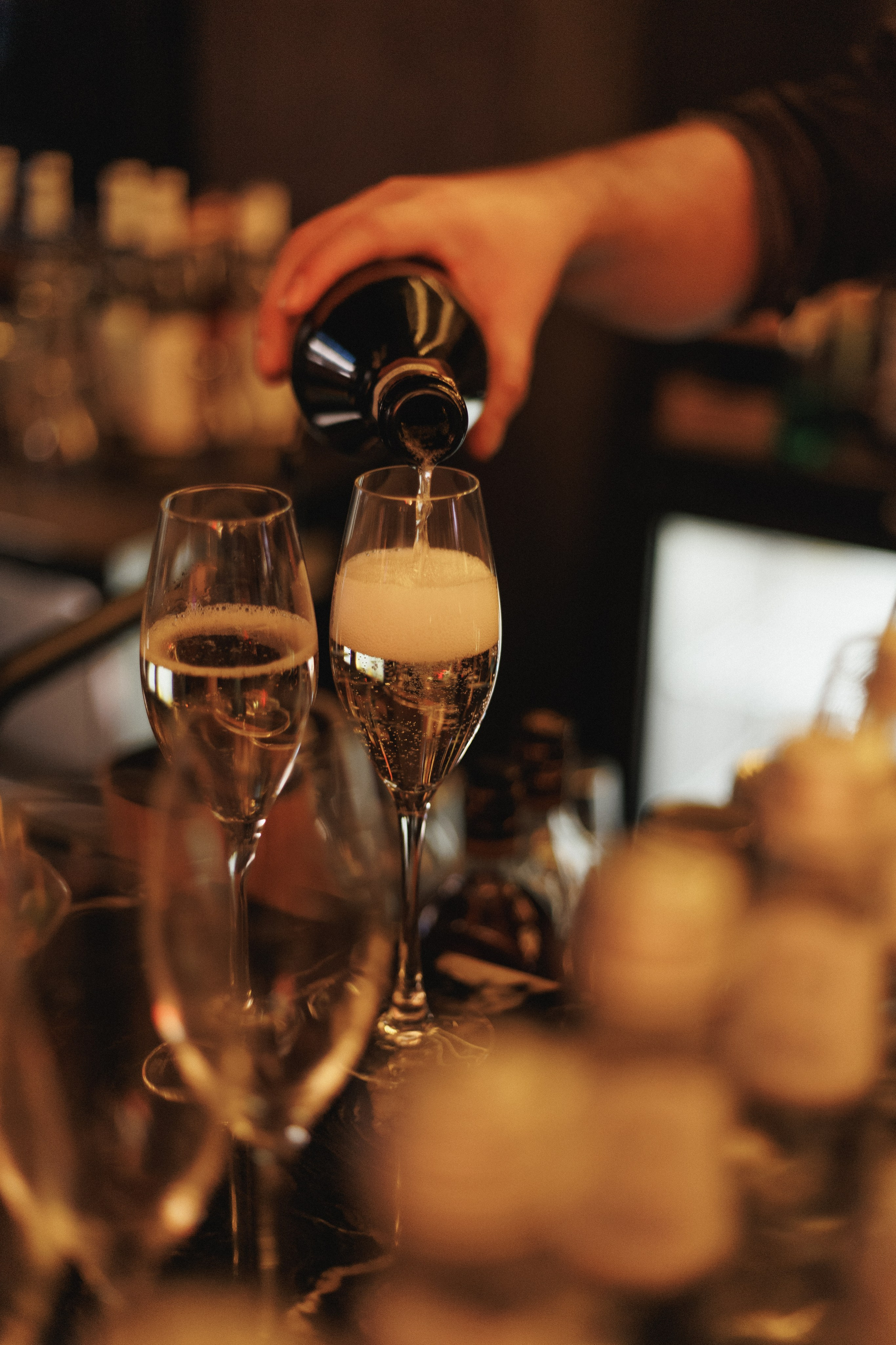 B.DAY PARTY ЖУРНАЛА •G. СВОИ. ФОТООТЧЕТЫ-СОБЫТИЯ-МЕСТА