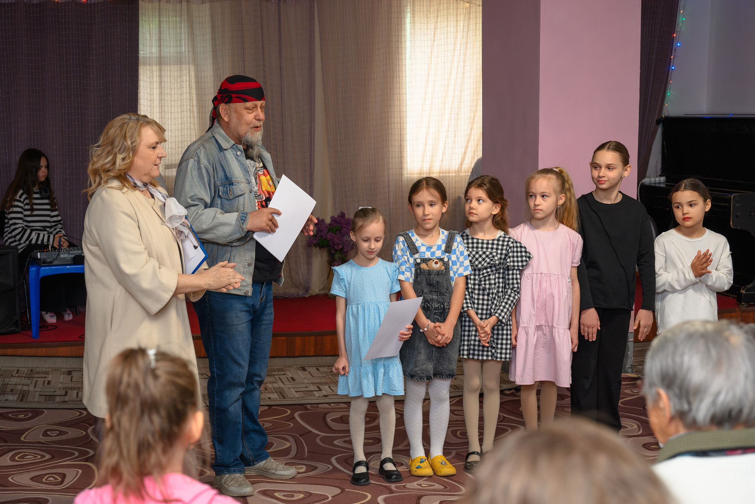 «Цветущий май». Семейный клуб «Открытый город»