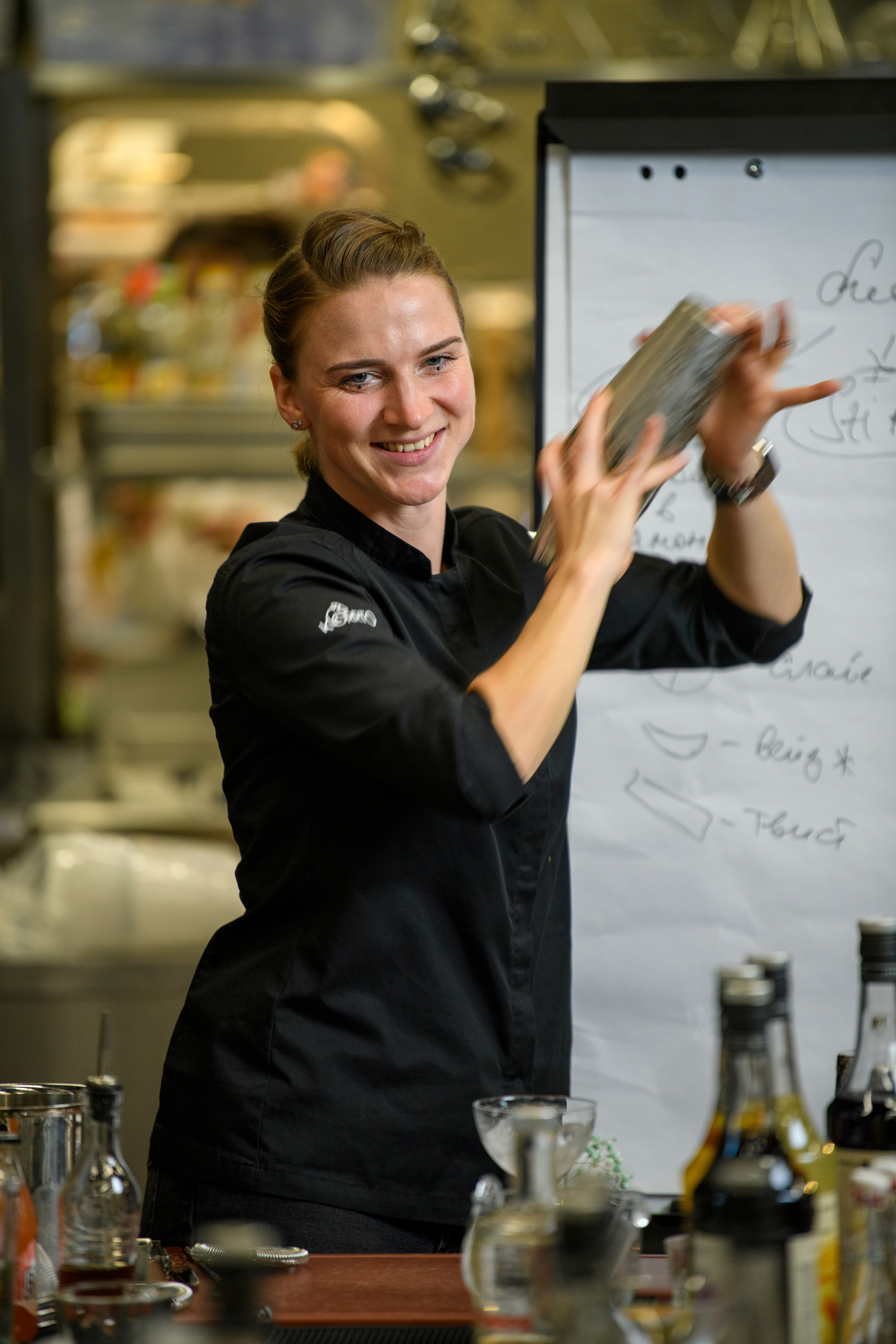 Бар — моя сцена: история Алены Кошелевой. Создание обучающих видеороликов Puponin Production