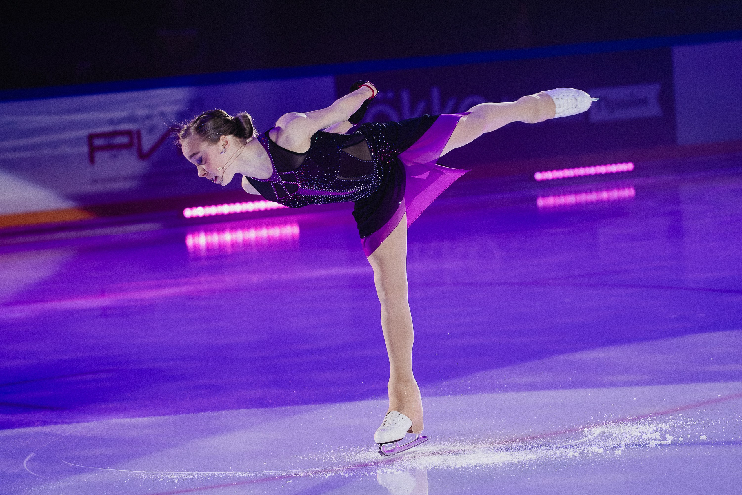 Шоу Этери Тутберидзе в Новосибирске. Воробьева Ксения — Спортивный и танцевальный фотограф Новосибирск