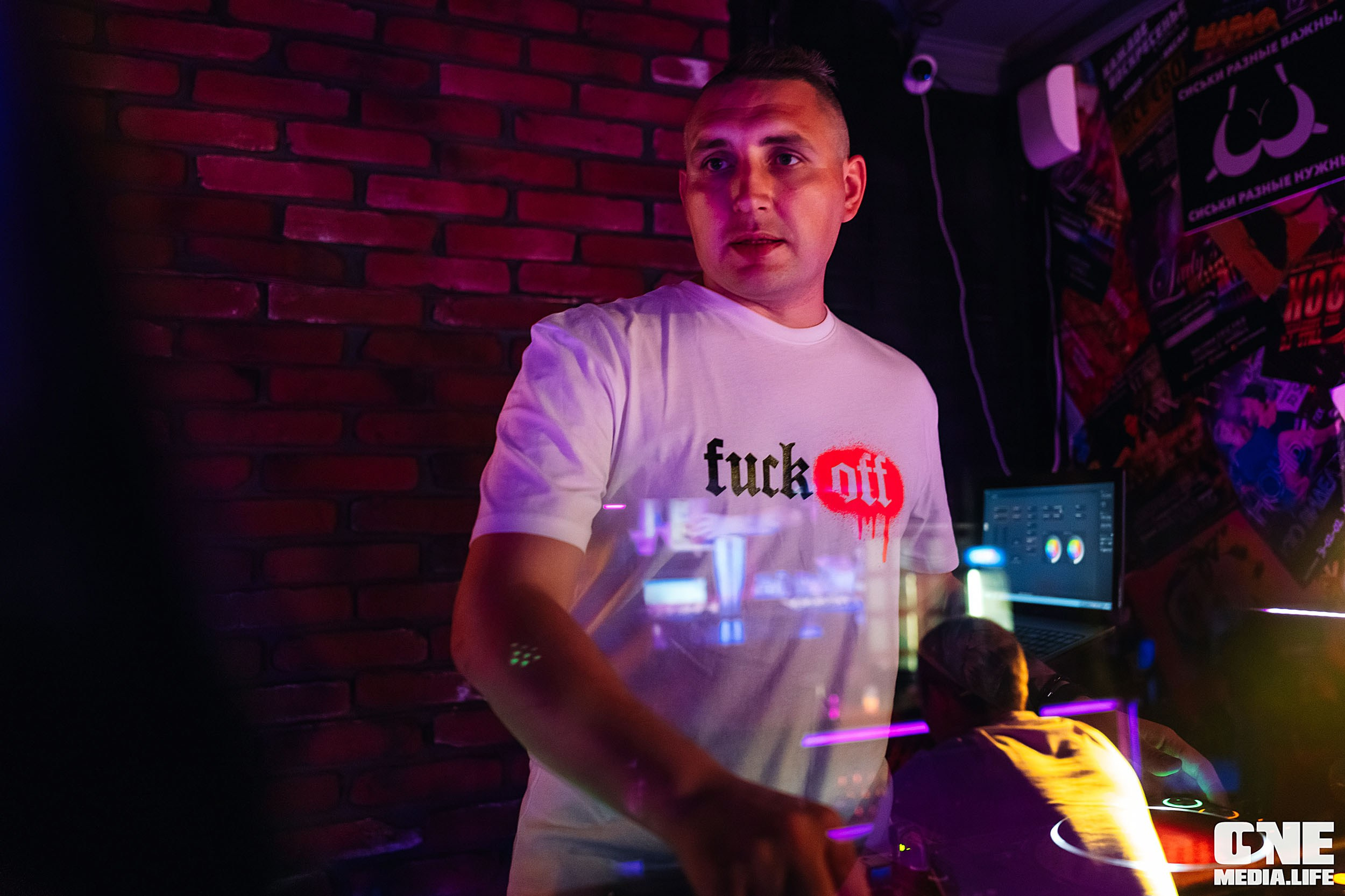 Фоторепортаж из бара XxxX. One Media Life: фоторепортажи, фотоотчеты с мероприятий и заведений