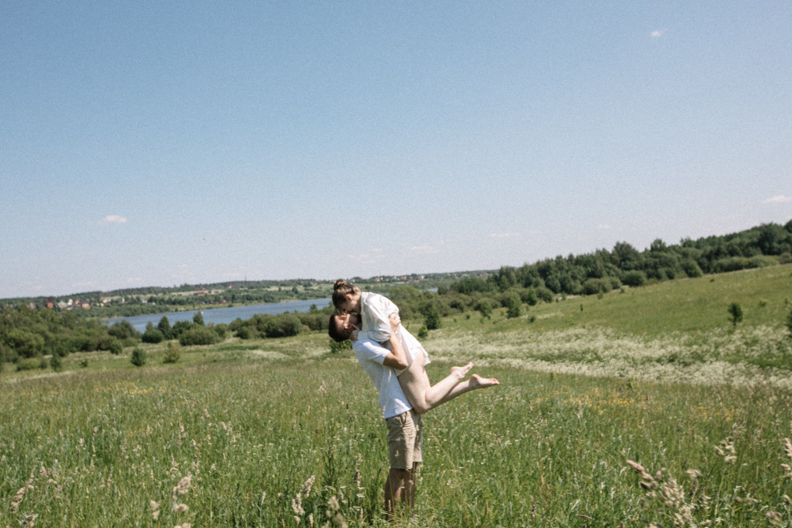 А & Ю | Камерная свадьба под открытым небом. Свадебный фотограф Настя Шелл г. Череповец