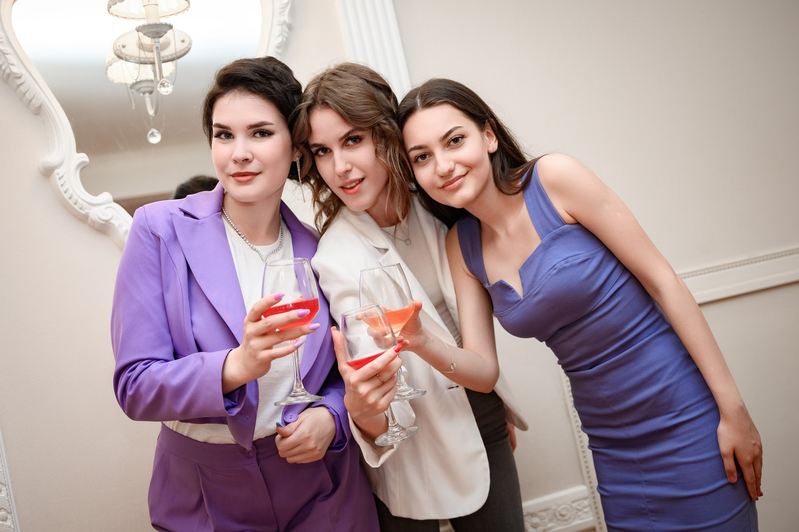 Фотосъёмка выпускного вечера в ресторане в Санкт-Петербурге