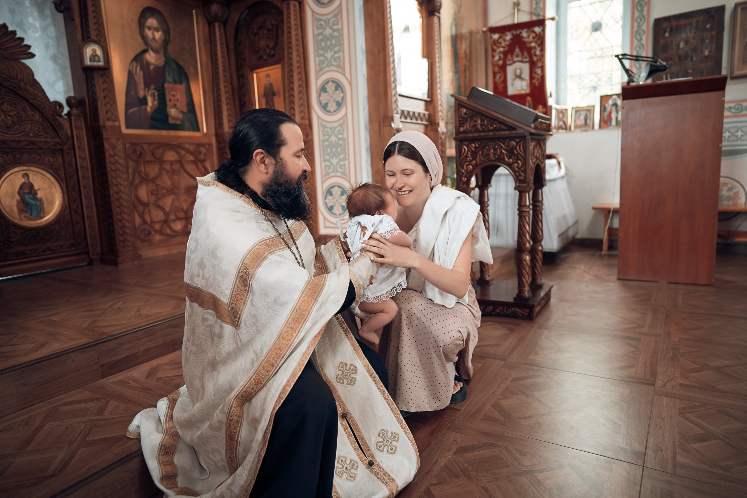 Крещение в храме Романа Исповедника г. Севастополь. Церковный фотограф Севастополь