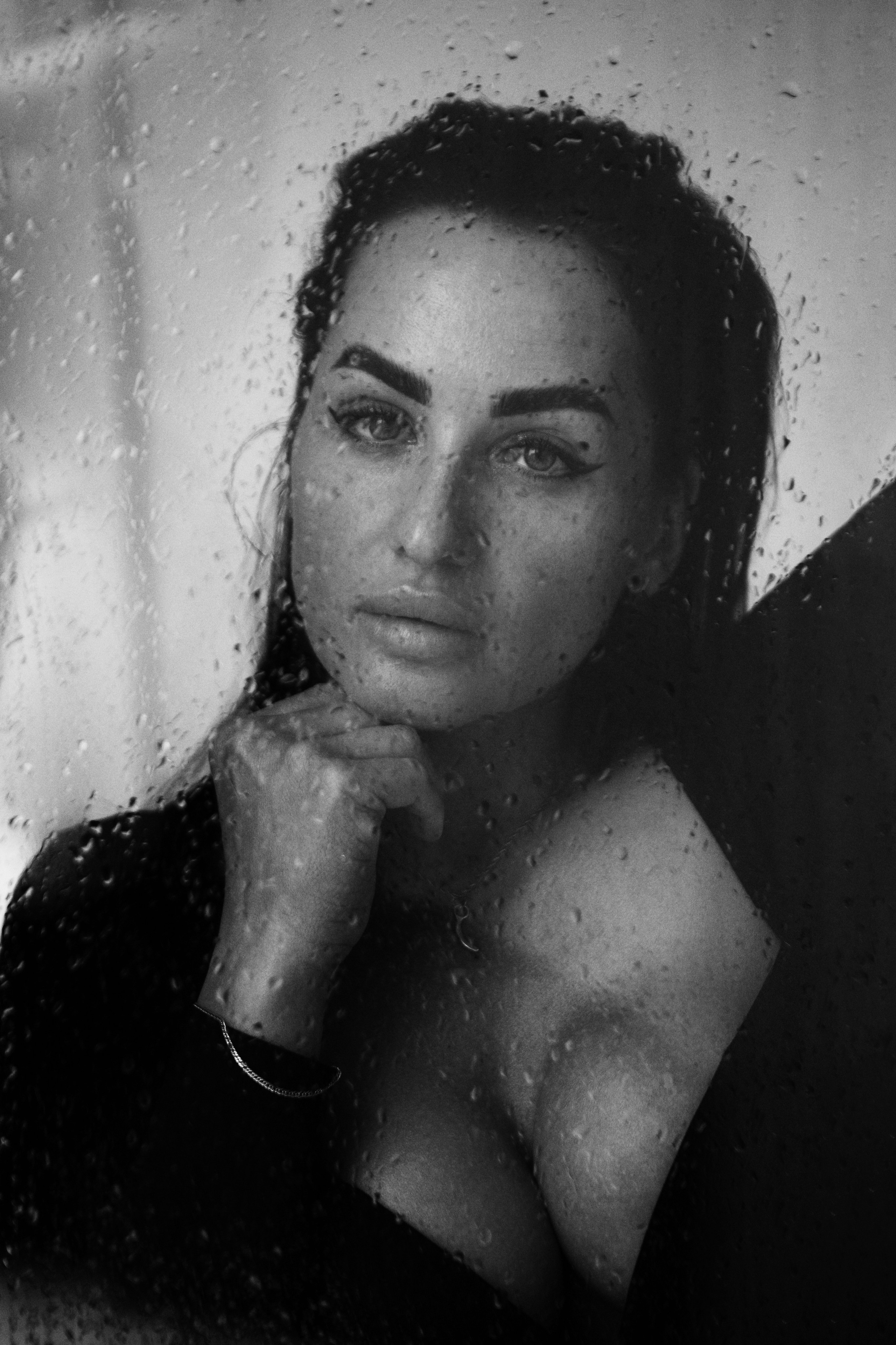 Виктория. Минималистичная фотосессия в студии. Портретный фотограф в Иванове Ольга Гуральник