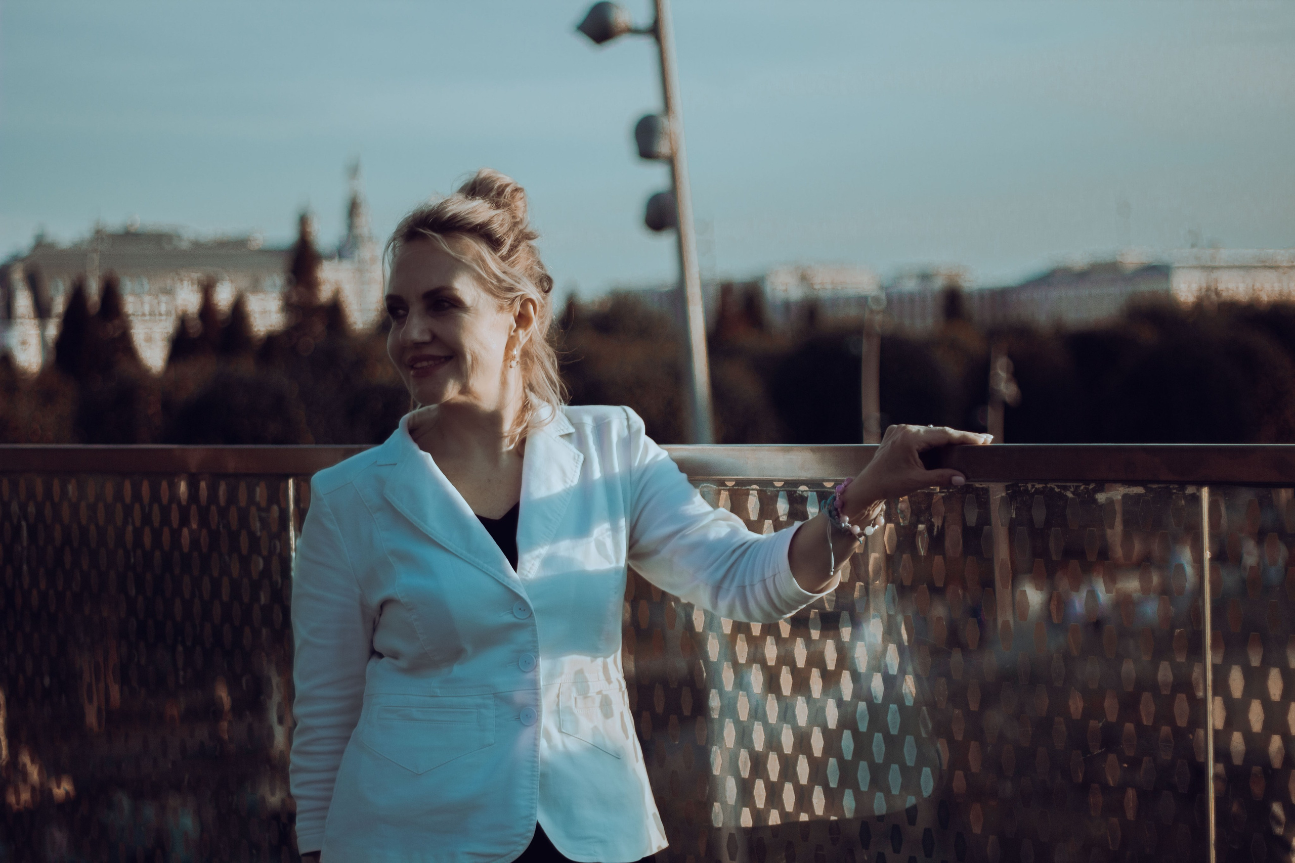 Фотографии с парка Зарядье на закате. Фотограф Москва, портрет, стрит, репортаж. Художественная фотосессия