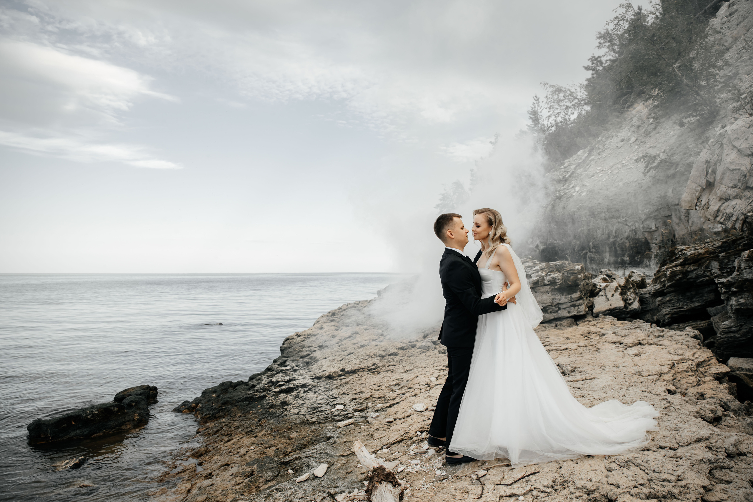 Послесвадебная фотосессия на Камском устье. Свадебный фотограф Казань Чебоксары Москва