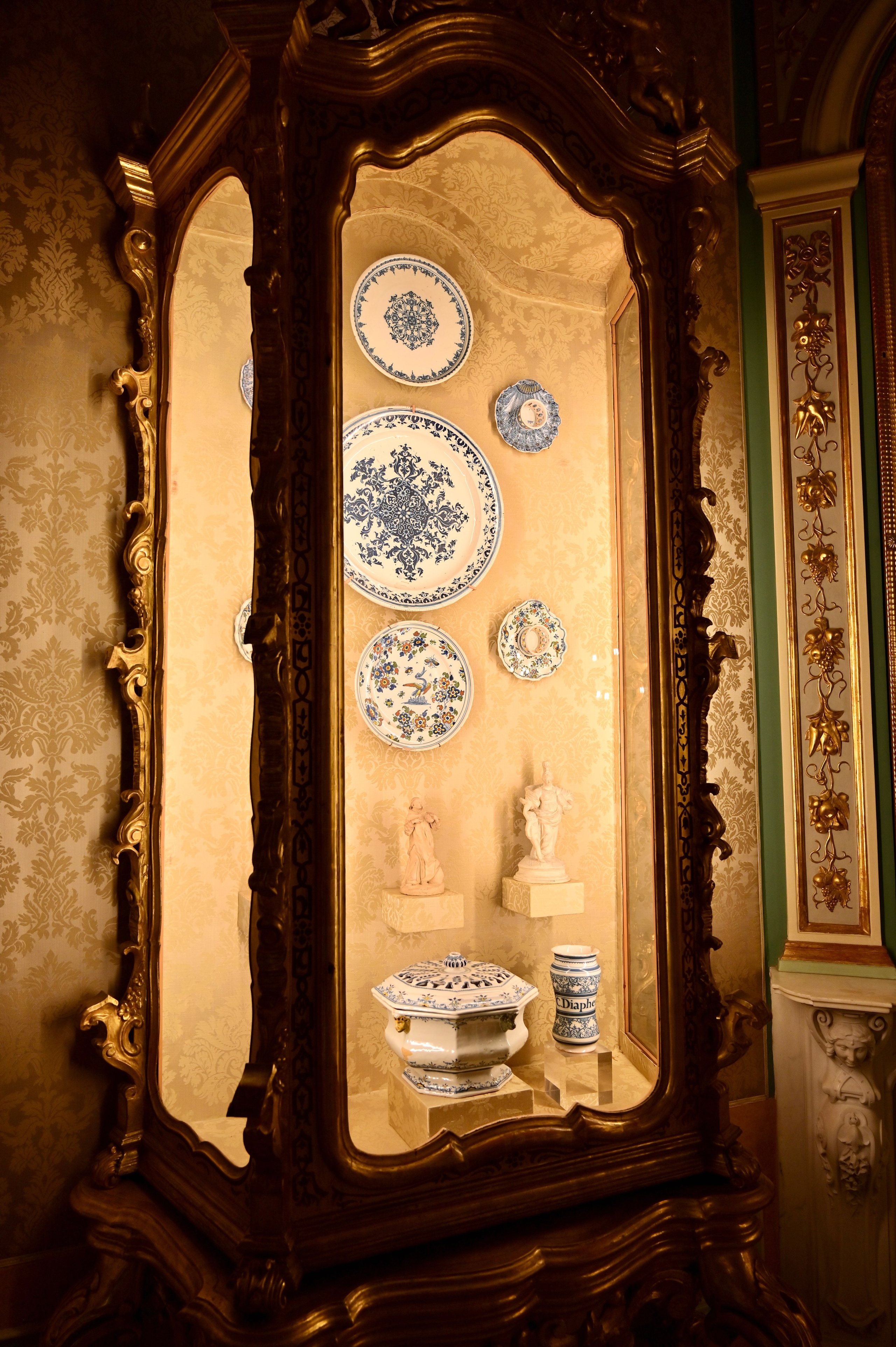 Музей фарфора/Дворец маркиза Дос Агуас (с патио и парадными залами). Гид и фотограф в Валенсии Новиков Михаил