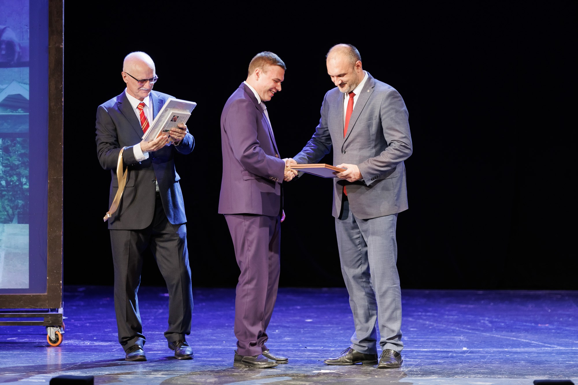 Выпускной вечер в Севастопольской гимназии № 1 имени А. С. Пушкина. Свадебный фотограф, фотосъемка в Крыму, Севастополе, Симферополе, Ялте