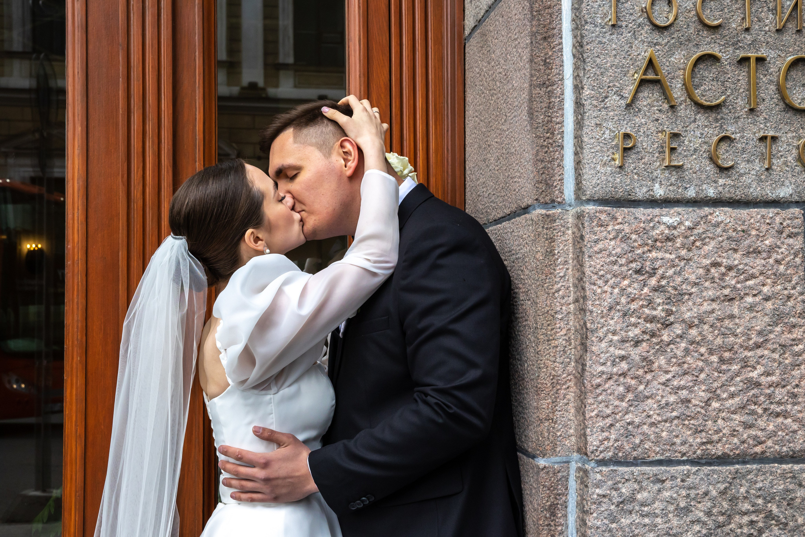 Свадебный фотограф СПб Цена Качество Профессионал Комфорт Радость. ФОТОГРАФ РАДОСТИ Фотосессия в студии СПб. Портретный фотограф — Юрий Торлопов