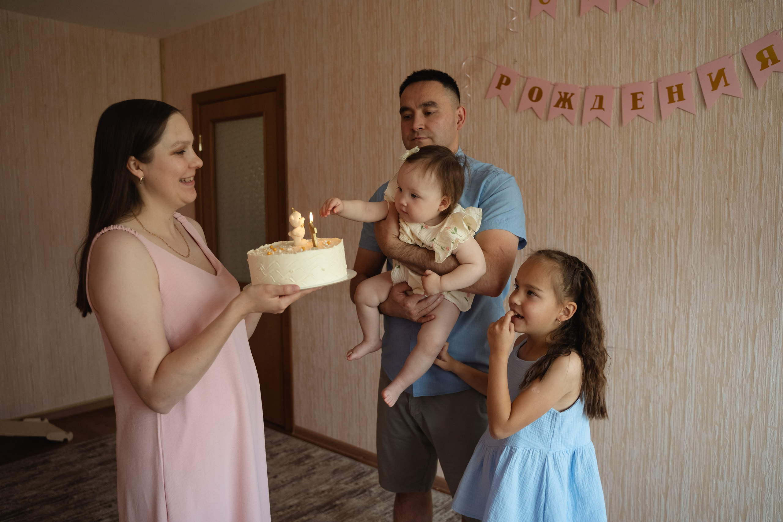 Съемка дома для Равиля и Резеды. Свадебный и семейный фотограф в Пскове и Острове Света Суворова