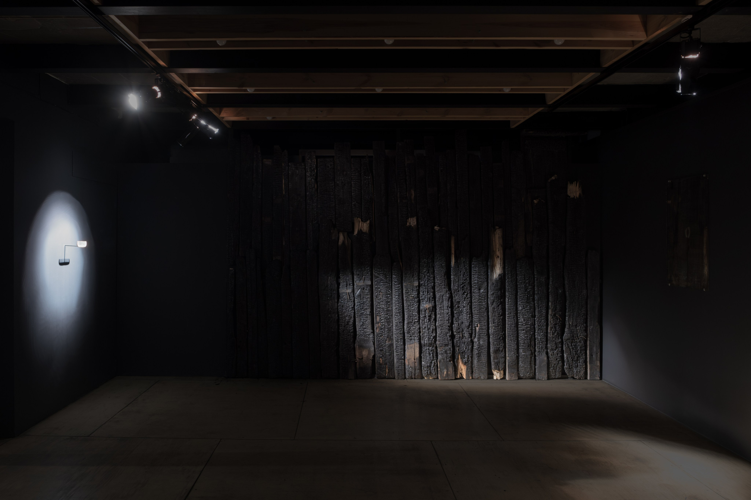 Нежные бабы. Что мне делать, чтобы земля оставалась на месте. Художественная группа «Нежные Бабы»