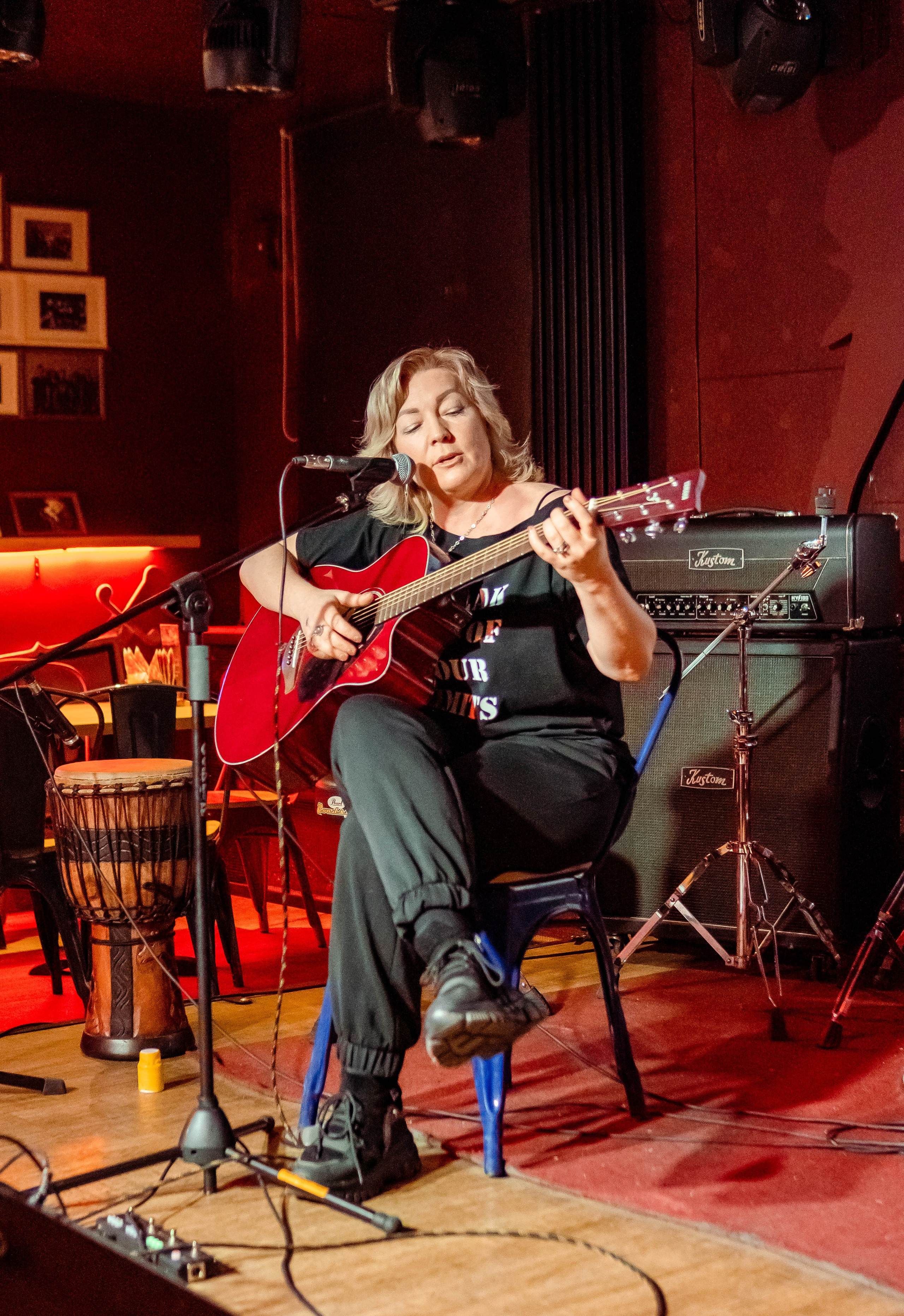 Репортажные фотографии творческого вечера Такие дела, Панда