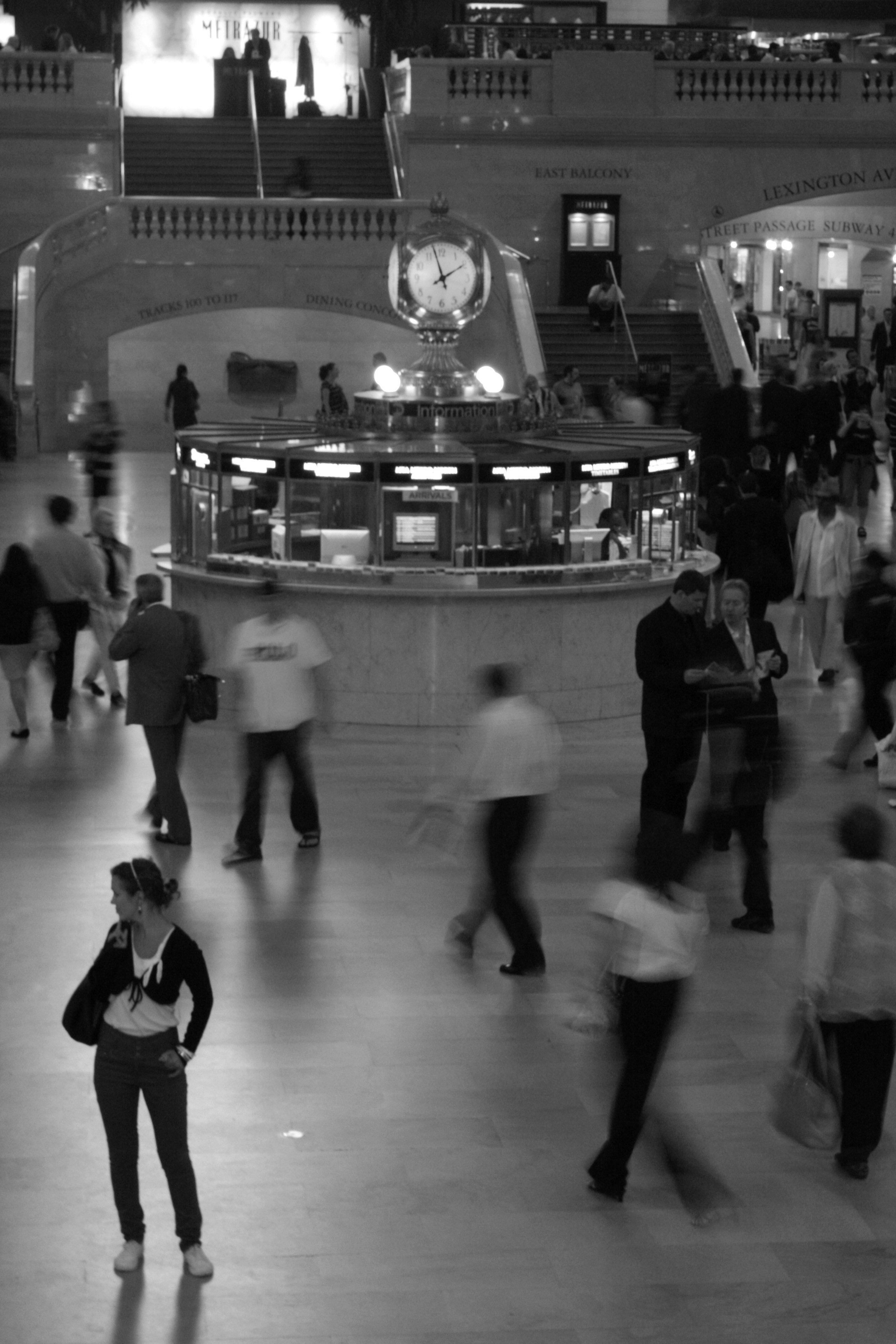 Архитектура и городские ритмы. Любовь Каширская — фотограф для малого бизнеса и специалистов