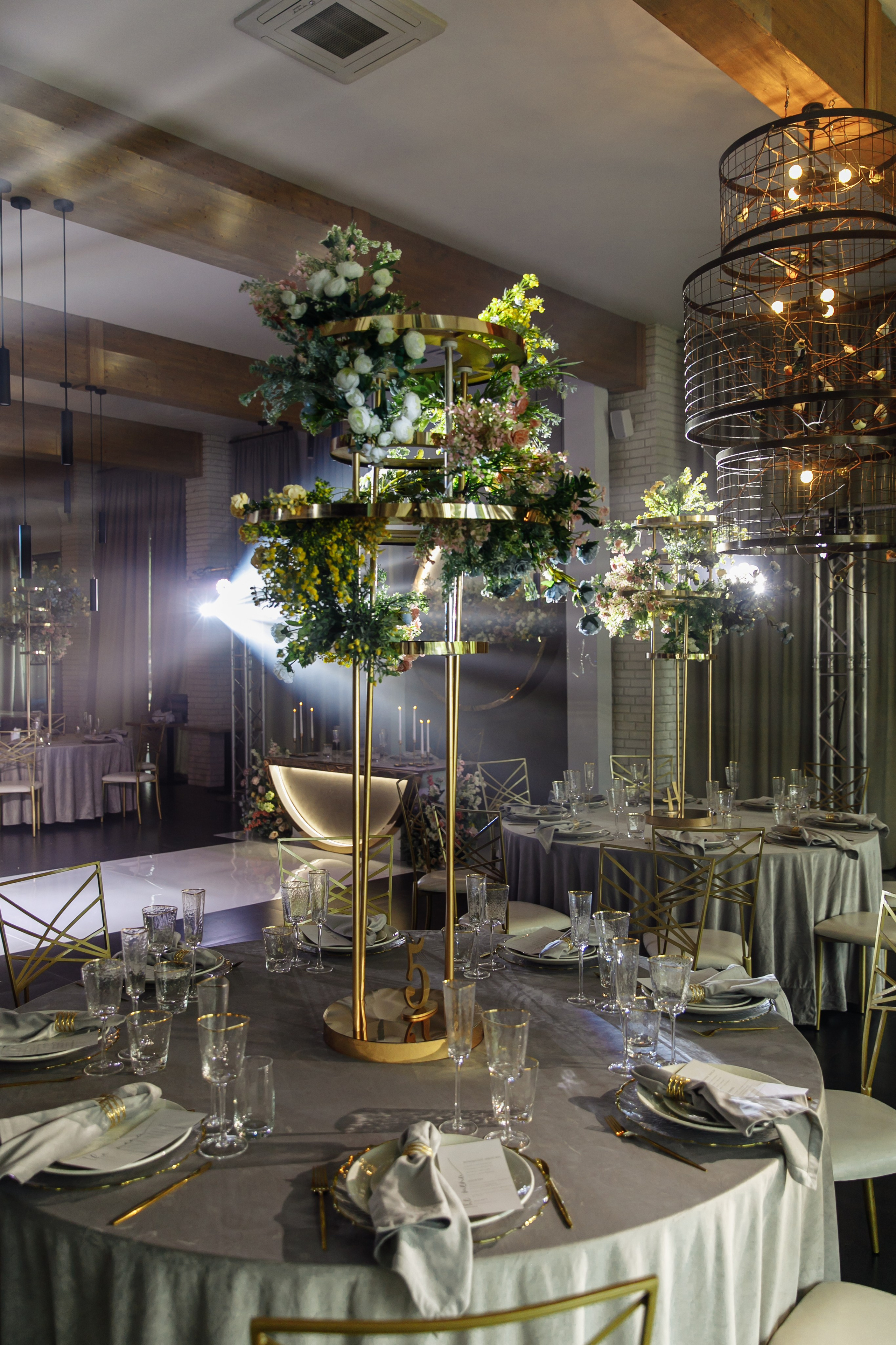 Люби меня люби. Rich Event Decor