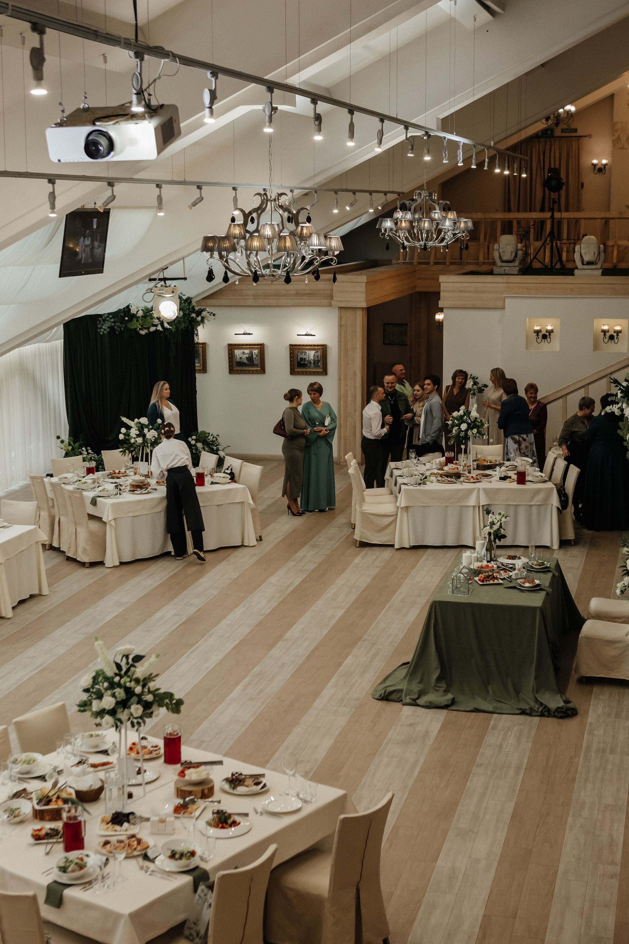 Анонс свадьбы Влада и Дарьи. Свадебный и семейный фотограф Елена Иштулкина