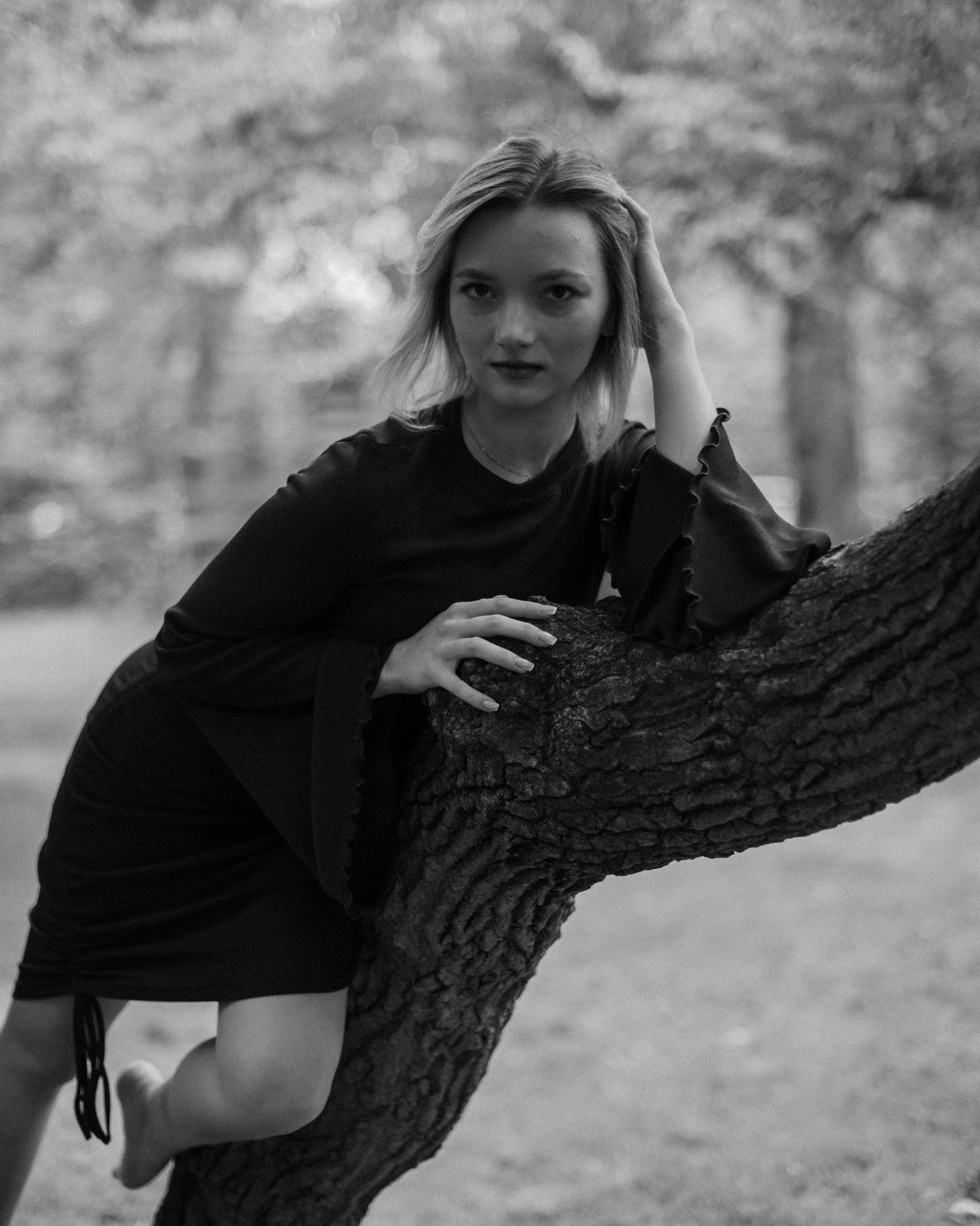Аня. Женский фотограф. Создатель украшений ручной работы. Модель