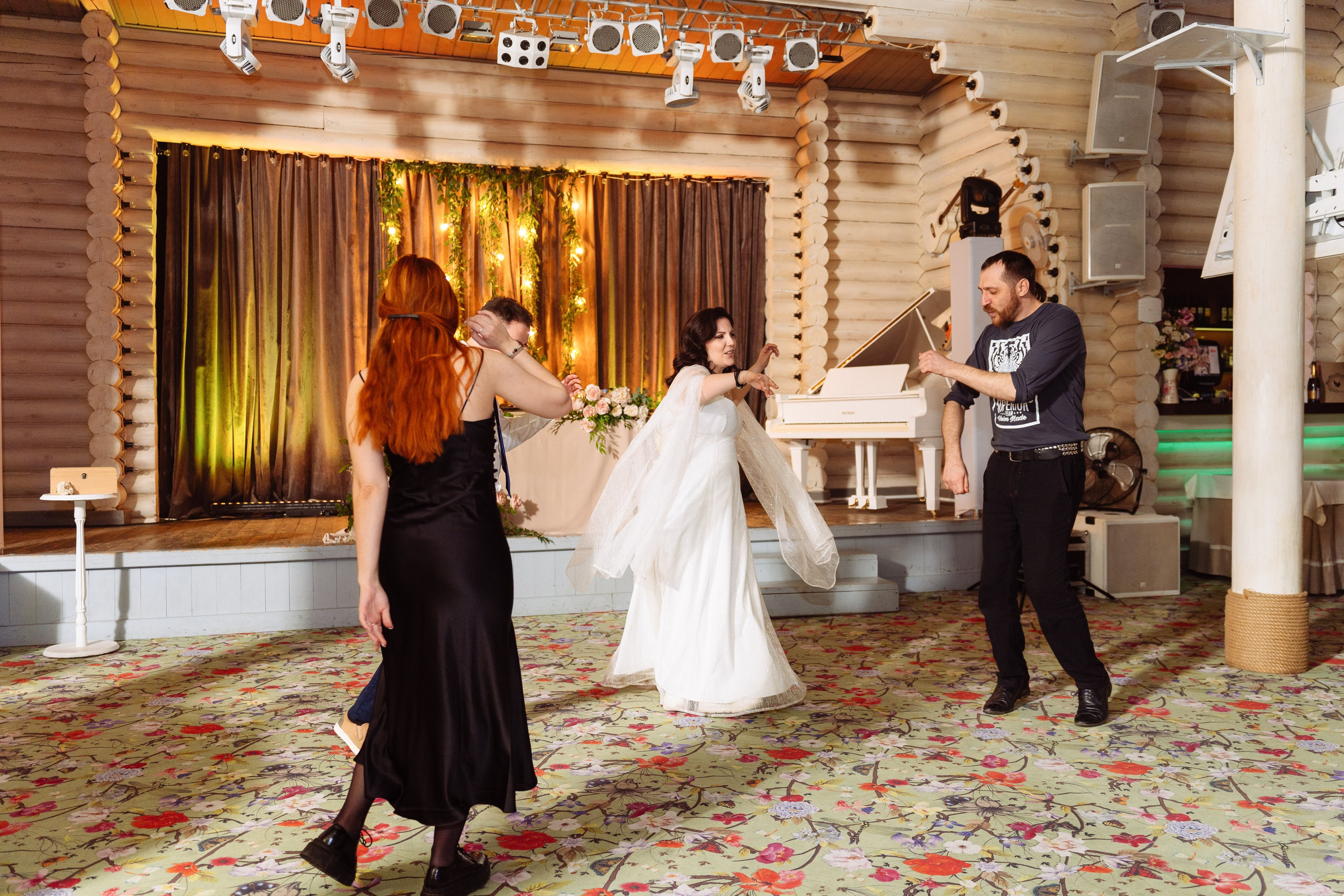 Свадьба Валентина и Дарьи в загородном клубе «Ближняя дача»