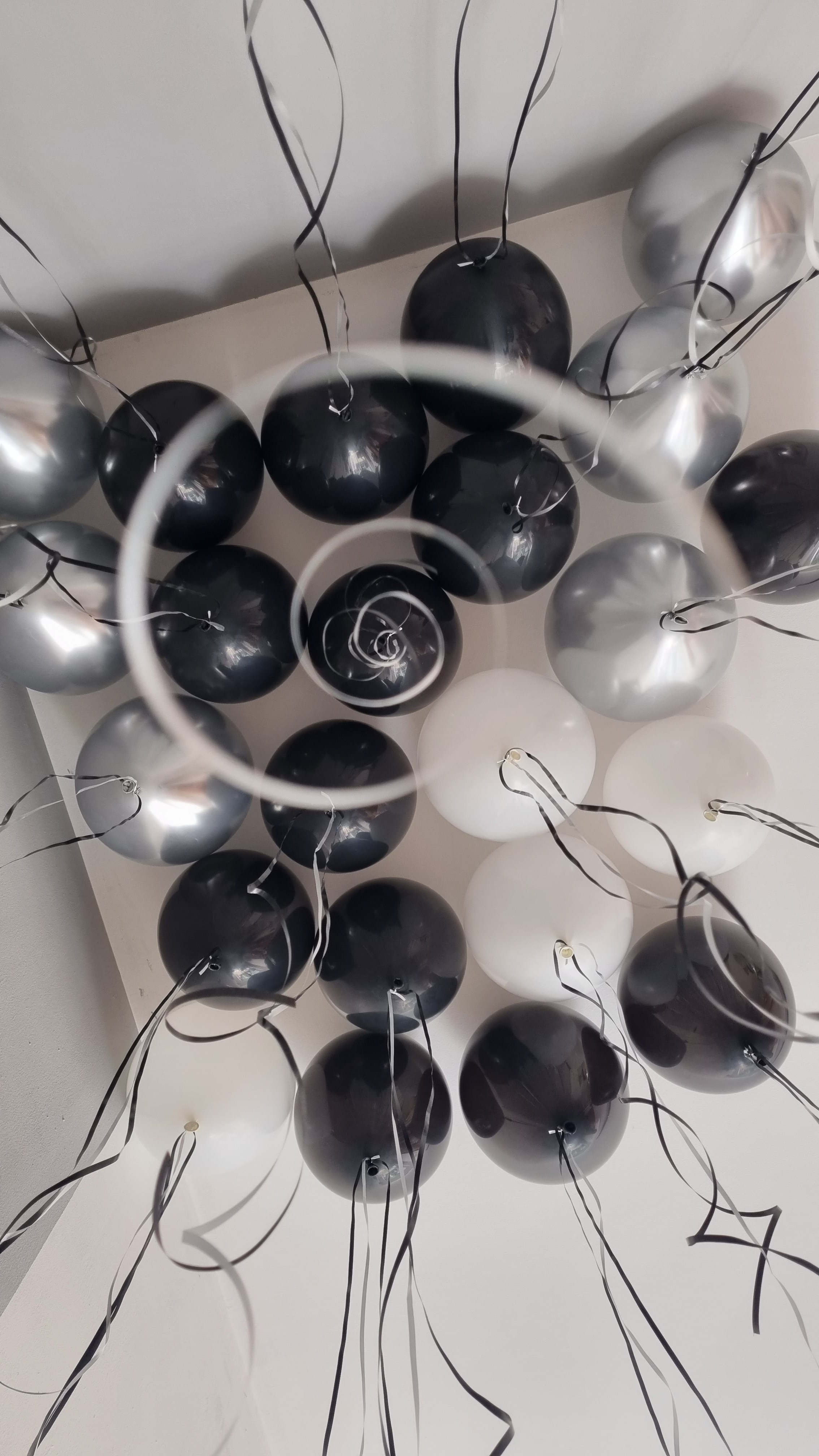 Balone sa helijimom. Dekoracije balone. Dostava balone. Grad Novi Sad