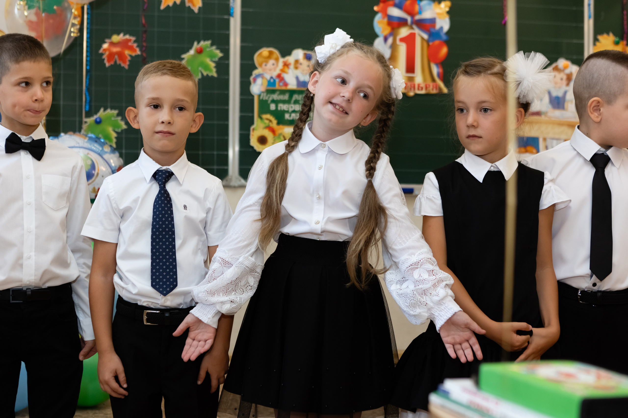 Первый раз — в первый класс. Фотосессия первоклассников 1 сентября. Свадебный фотограф, фотосъемка в Крыму, Севастополе, Симферополе, Ялте