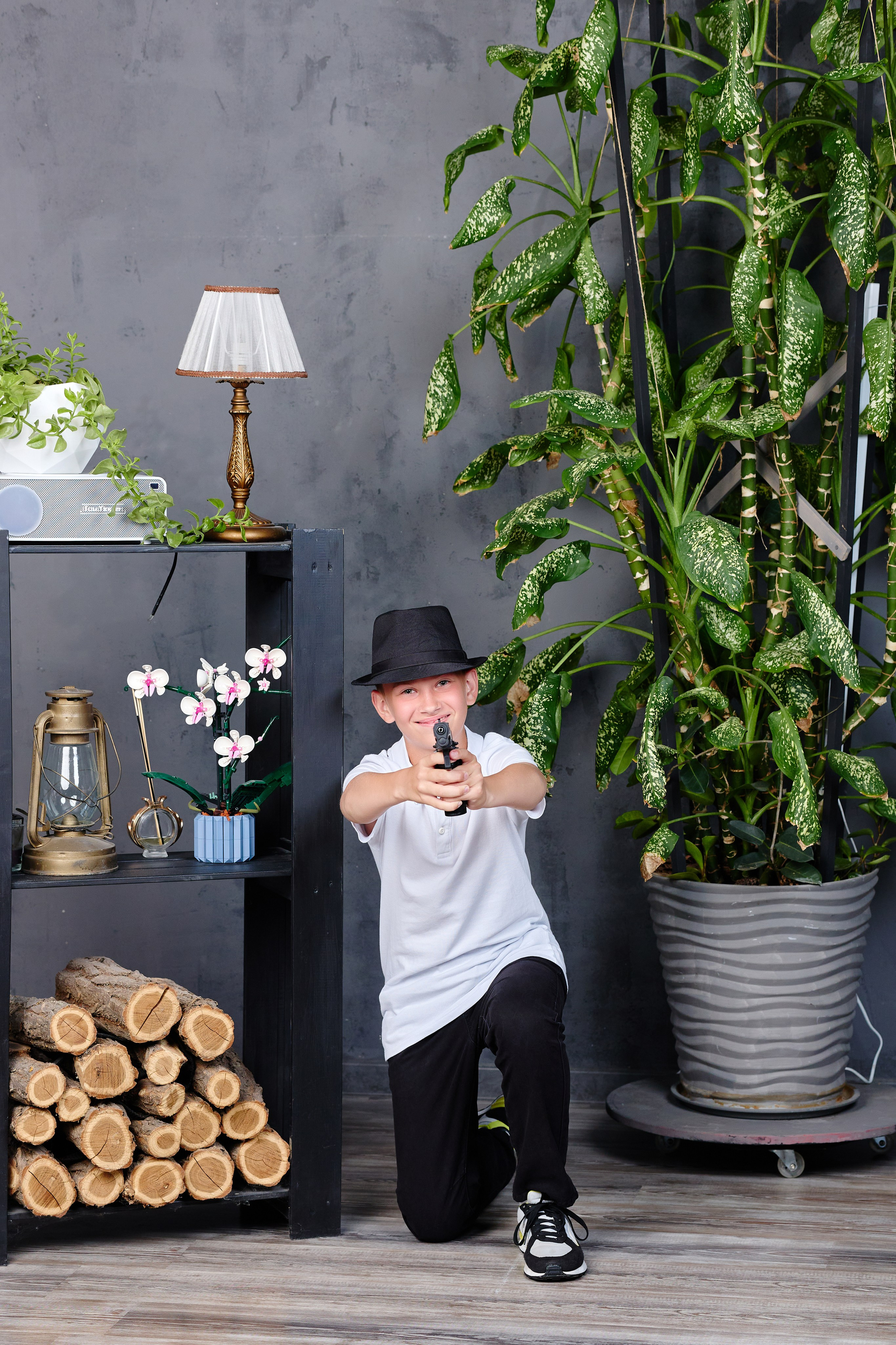 Съемка 5 класс Dark Loft. Фотограф Выпускные альбомы Таганрог Сергей Коробченко