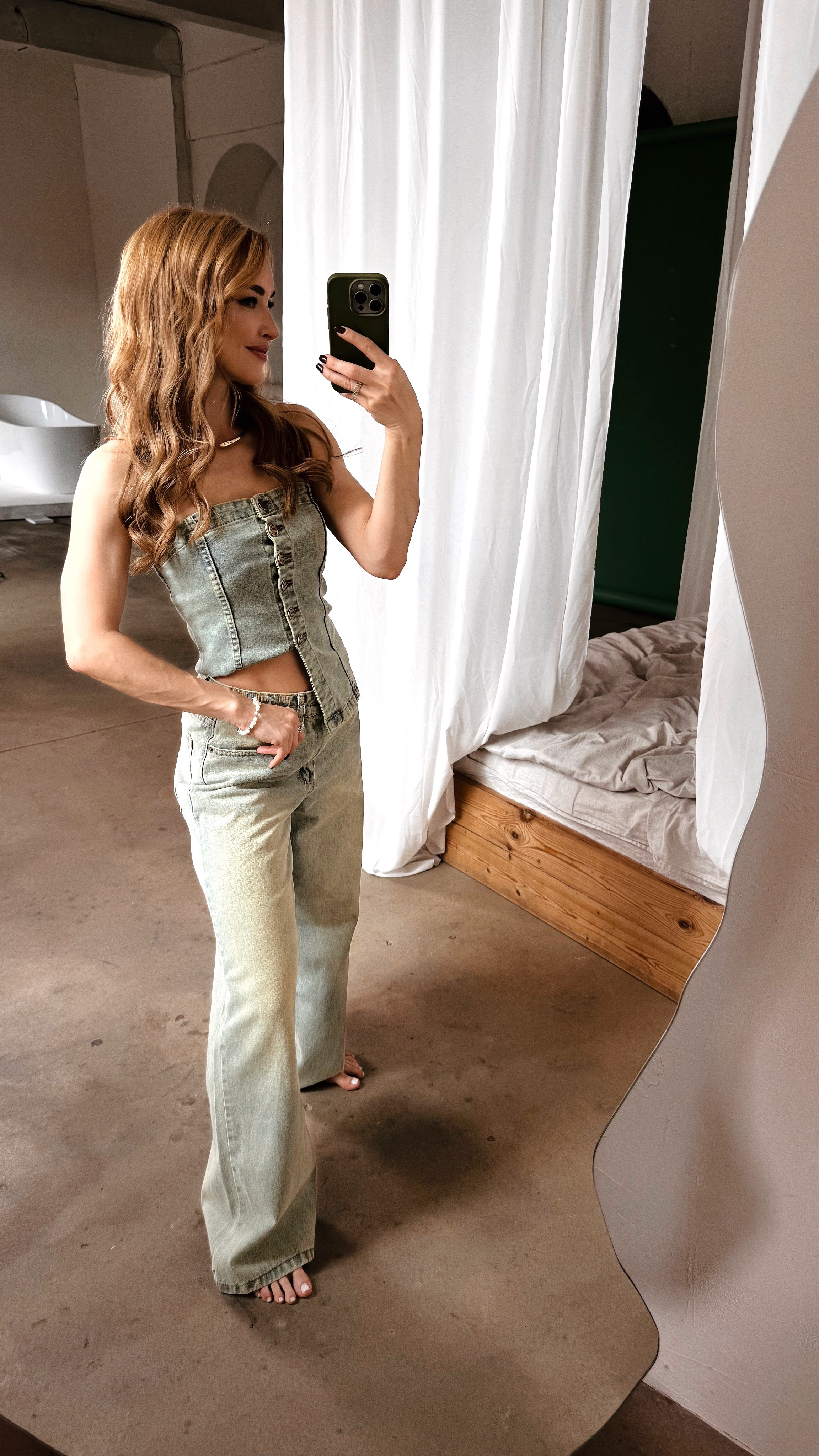 Контент-мейкер и лайф-терапевт