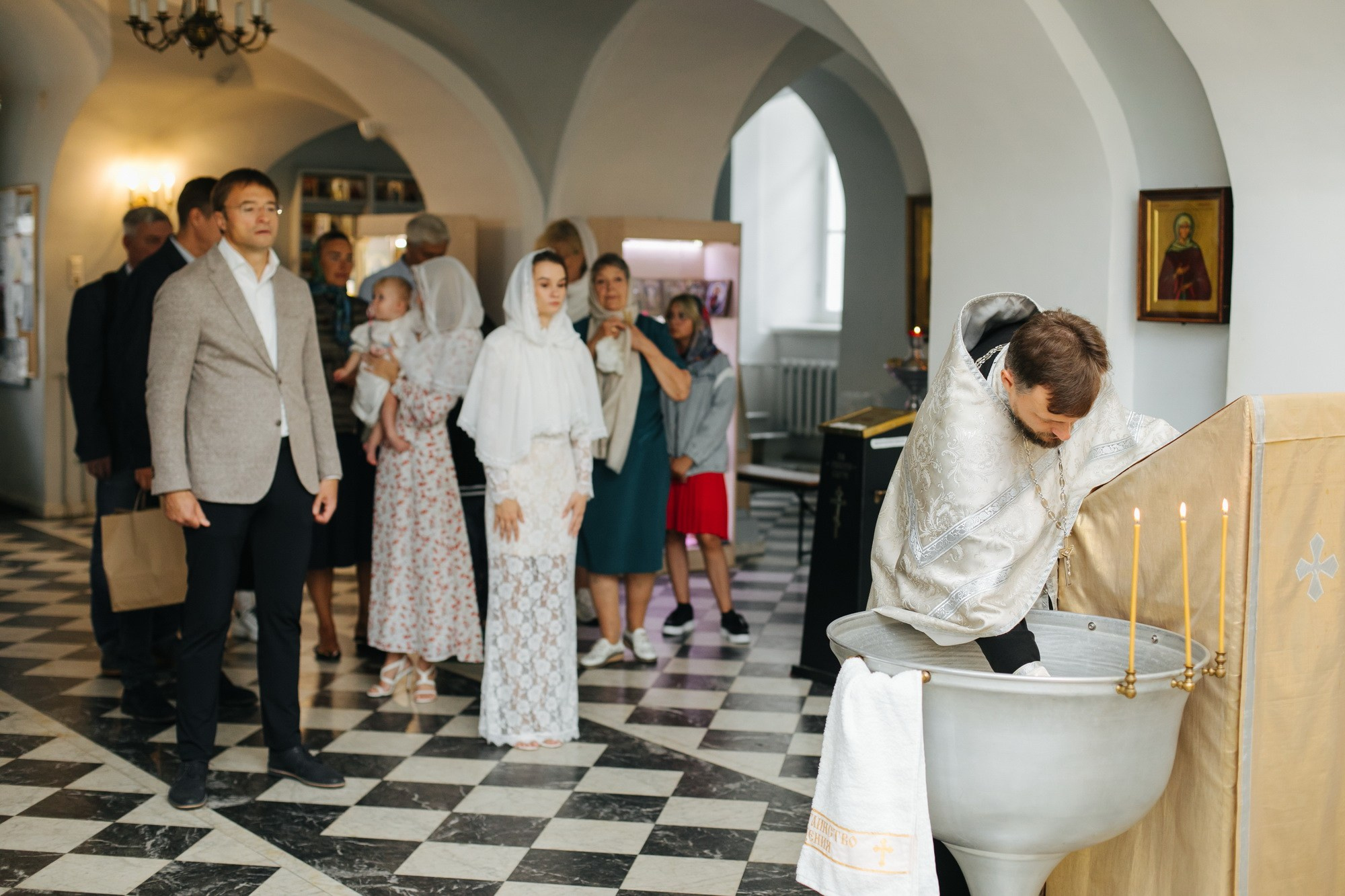 Крещение ребенка Церковь Трёх Святителей СПб, где крестить на ваське, стоимость крещения 2024, лучшие храмы церкви для крещения, стоимость крестин, как записаться на крещение