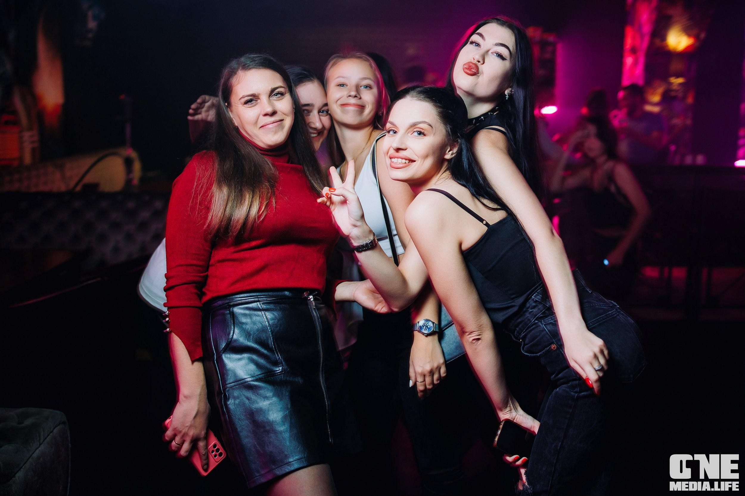 Фоторепортаж из бара XxxX. One Media Life: фоторепортажи, фотоотчеты с мероприятий и заведений