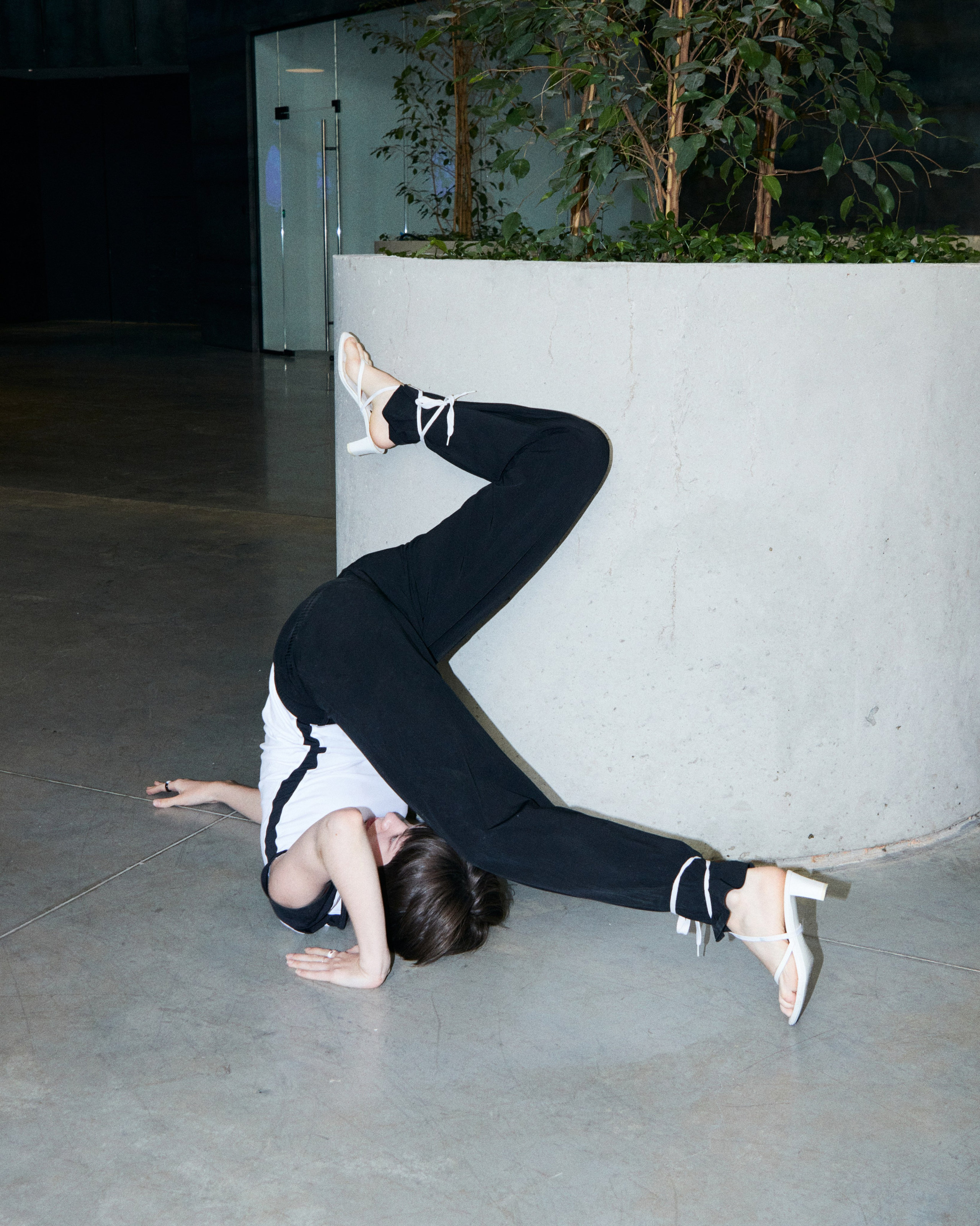 BODY LANGUAGE EXERCISES. Andrew Valmus