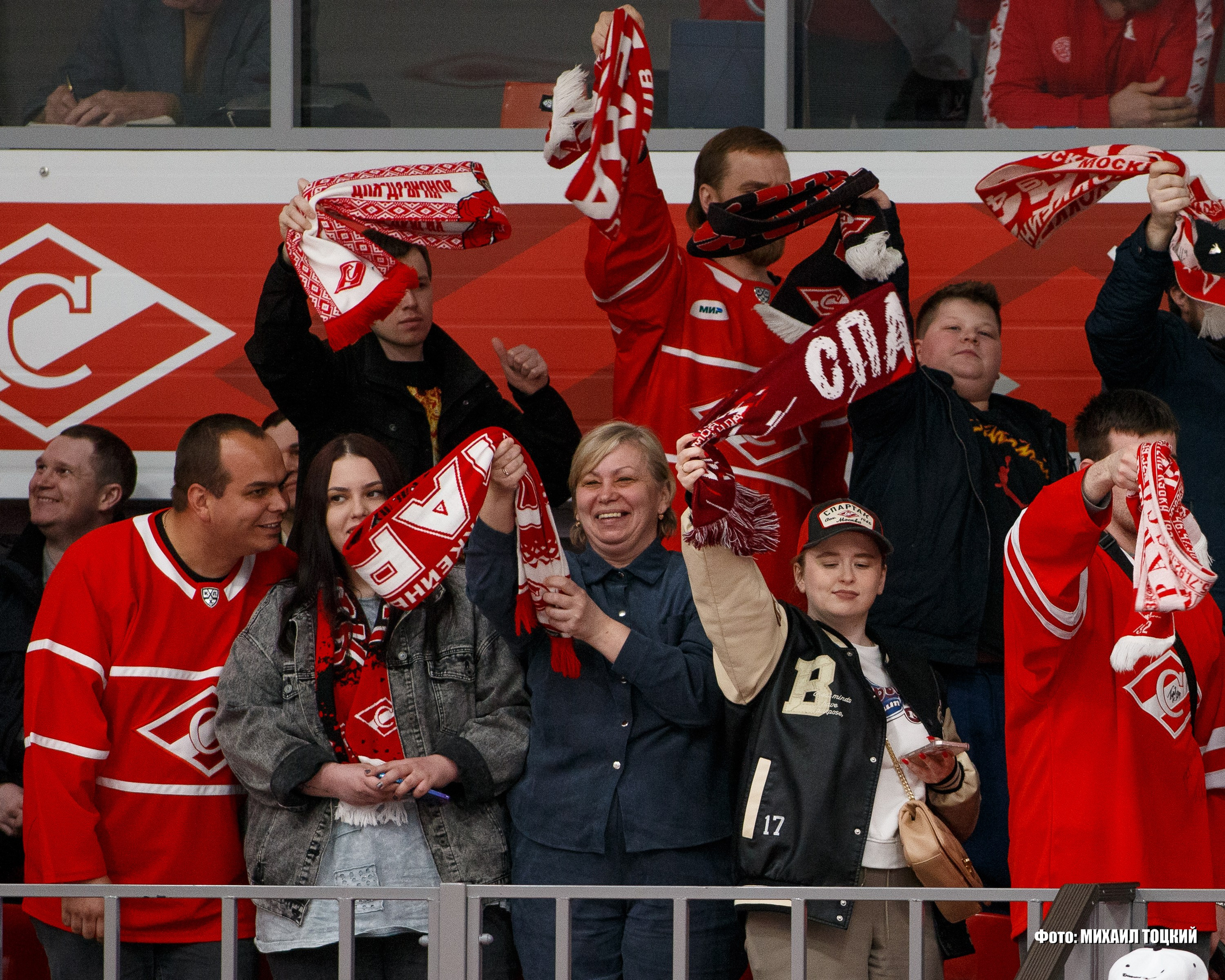 Фоторепортаж Плей-офф МХЛ. МХК Спартак (Москва) — МХК Чайка (Нижний Новгород). Михаил Тоцкий портретный и репортажный фотограф в Москве