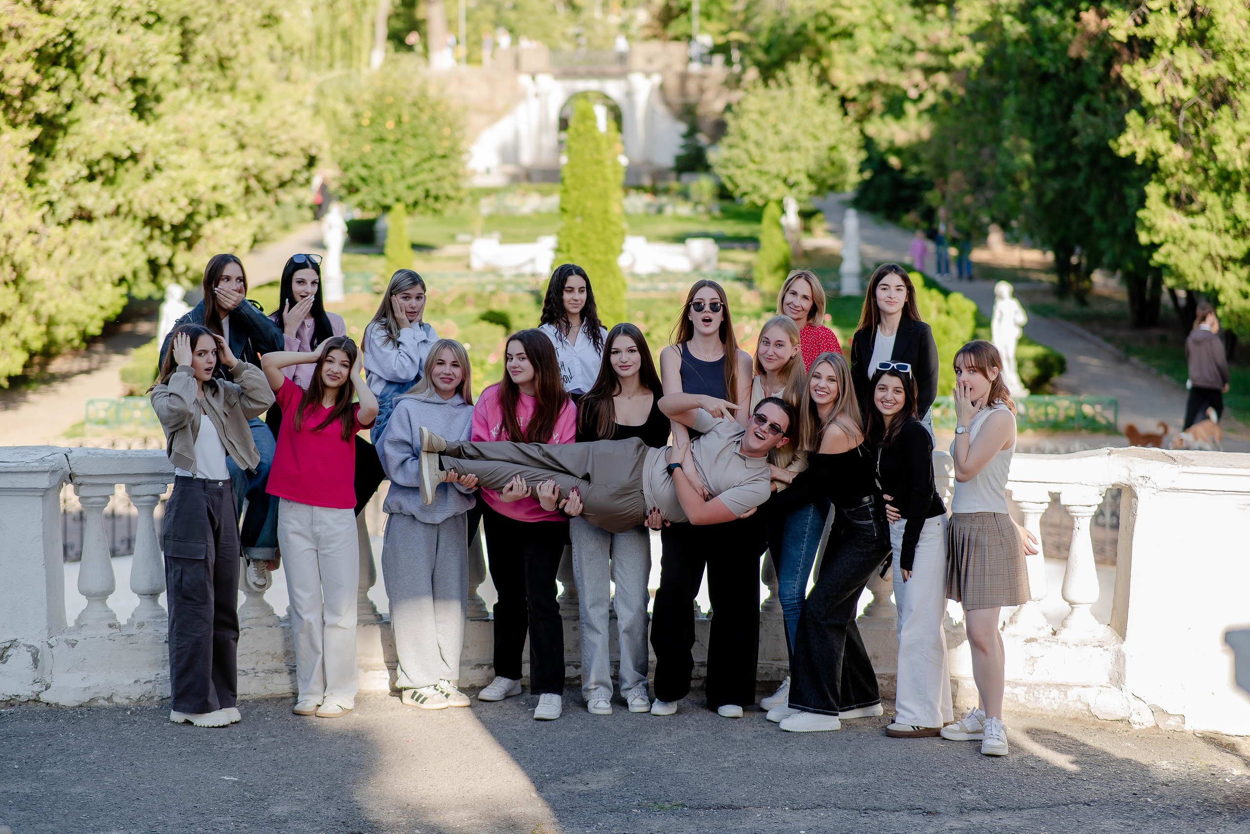 Выпускные (школьные) альбомы (книги) в Ростове-на-Дону. Современные Выпускные Альбомы в Ростове-на-Дону