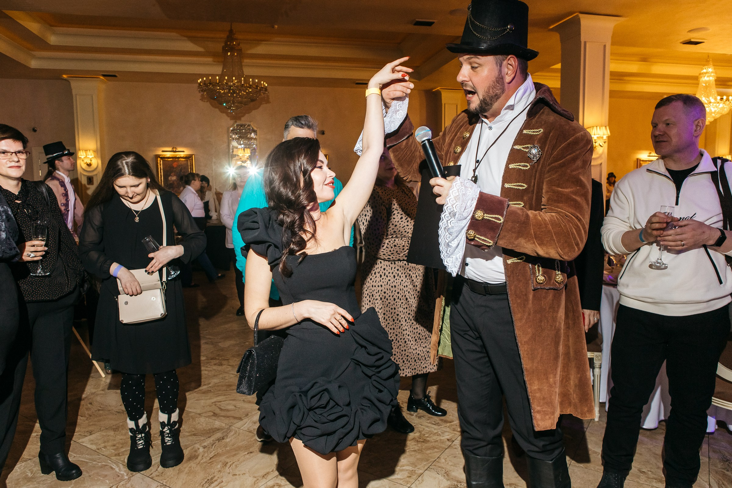 Хороший репортажный фотограф на корпоратив в Питере