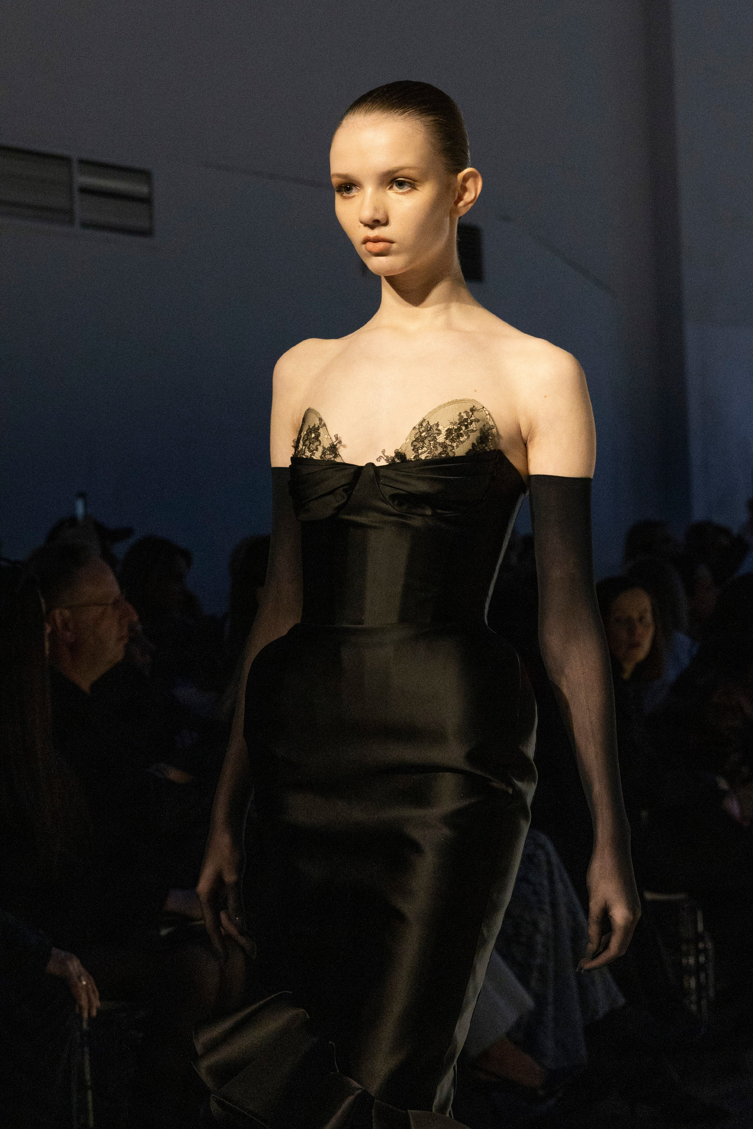 ДЛТ Собака.ru показ победителей конкурса «Новые имена в моде 2025». FOTOFAQ SKOOL г. Санкт-Петербург: очные, дистанционные и онлайн курсы фотографии