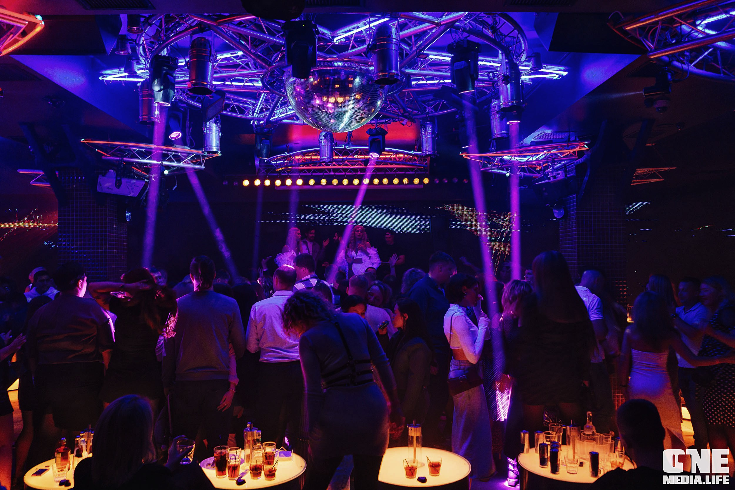 Фоторепортаж из РК Планета. One Media Life: фоторепортажи, фотоотчеты с мероприятий и заведений