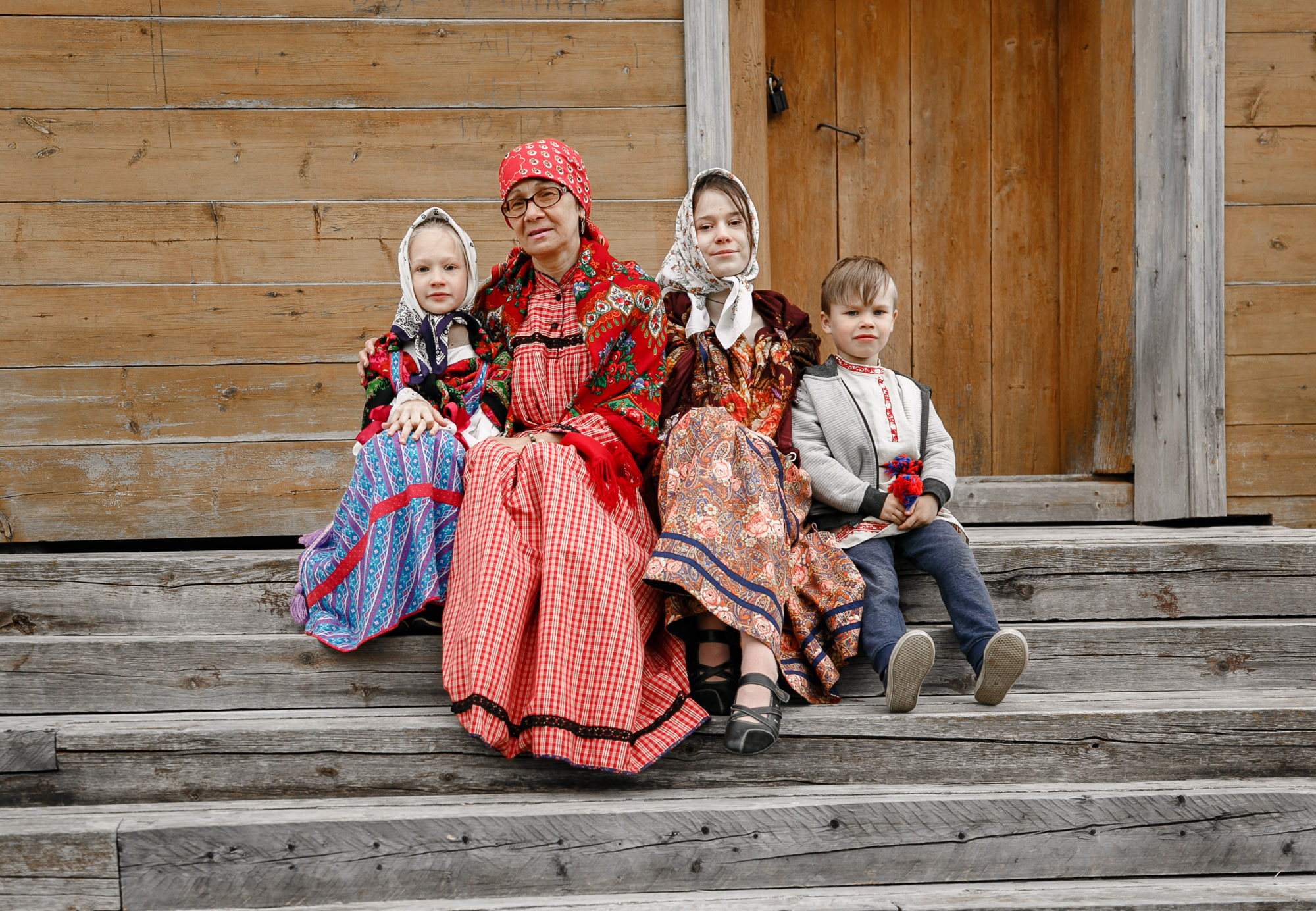 На златом крыльце сидели… с. Нёнокса. Фотограф — путешественник Светлана Романовская