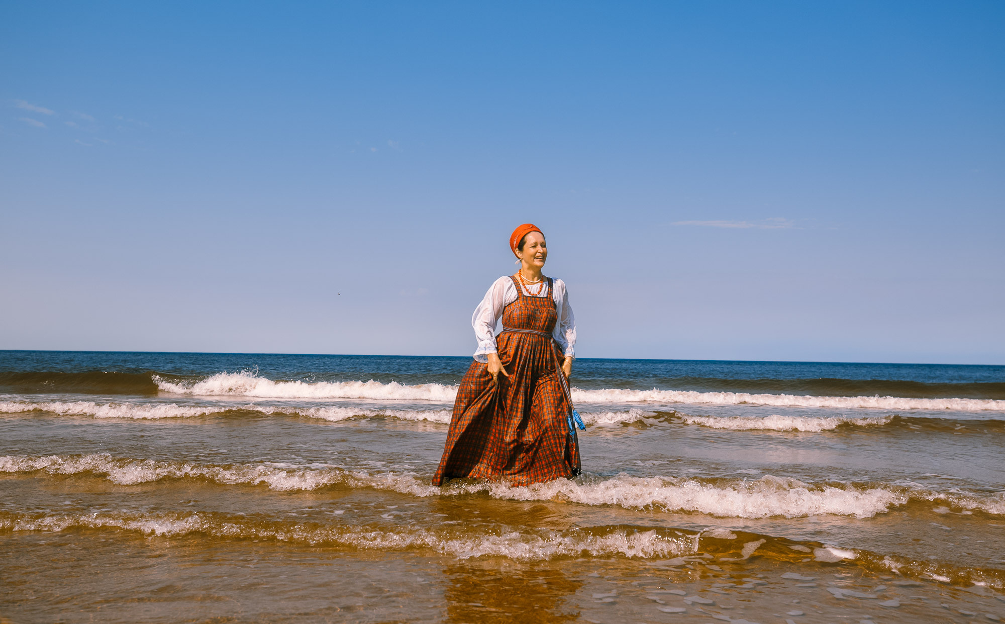 Жёнки по морю гуляли. Село Нёнокса. Фотограф — путешественник Светлана Романовская
