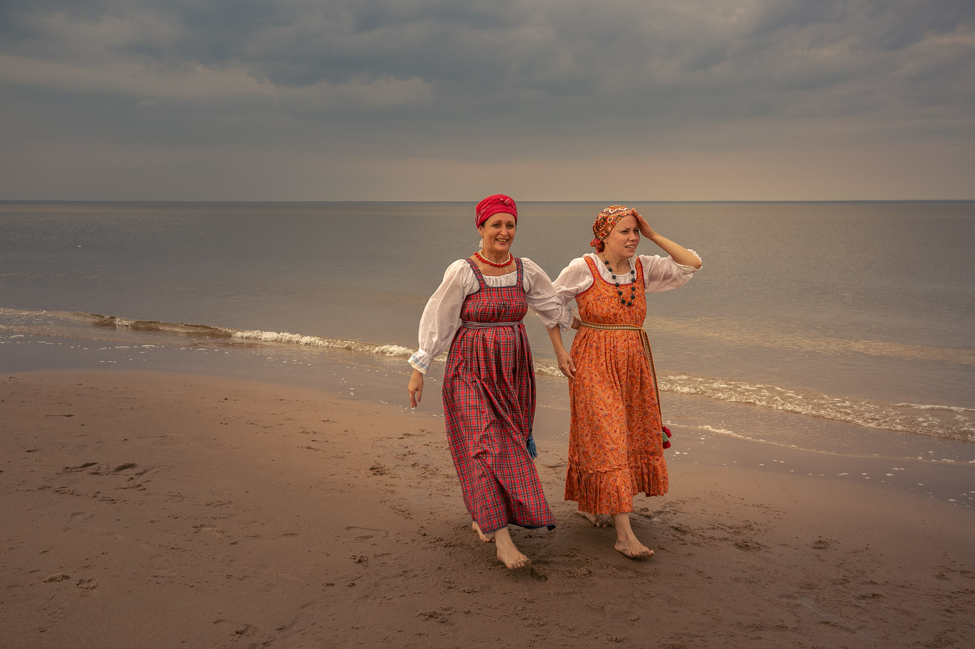 Жёнки по морю гуляли. Село Нёнокса. Фотограф — путешественник Светлана Романовская