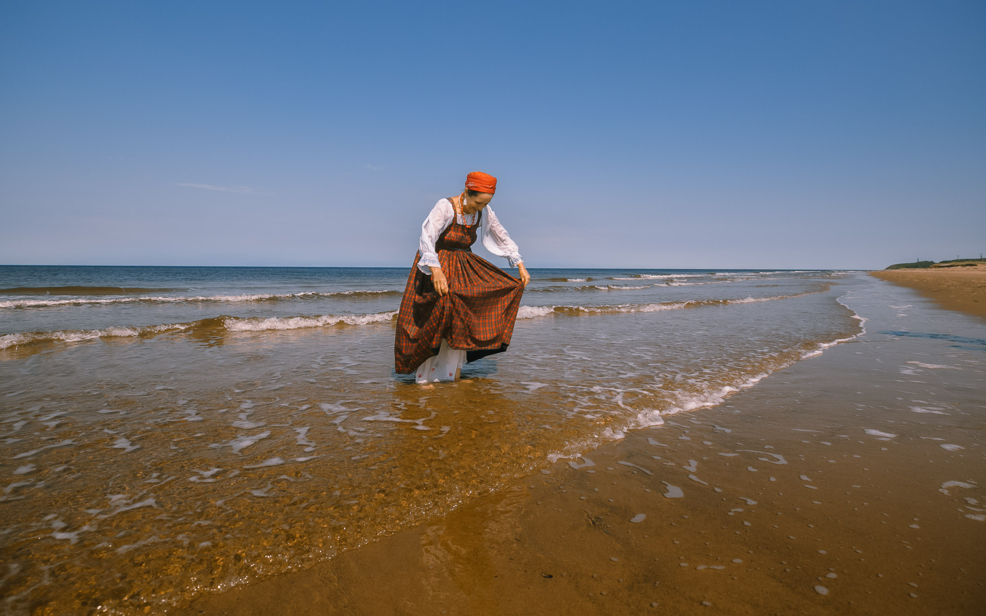 Жёнки по морю гуляли. Село Нёнокса. Фотограф — путешественник Светлана Романовская