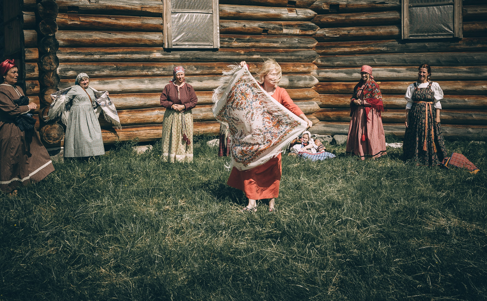 На златом крыльце сидели… с. Нёнокса. Фотограф — путешественник Светлана Романовская