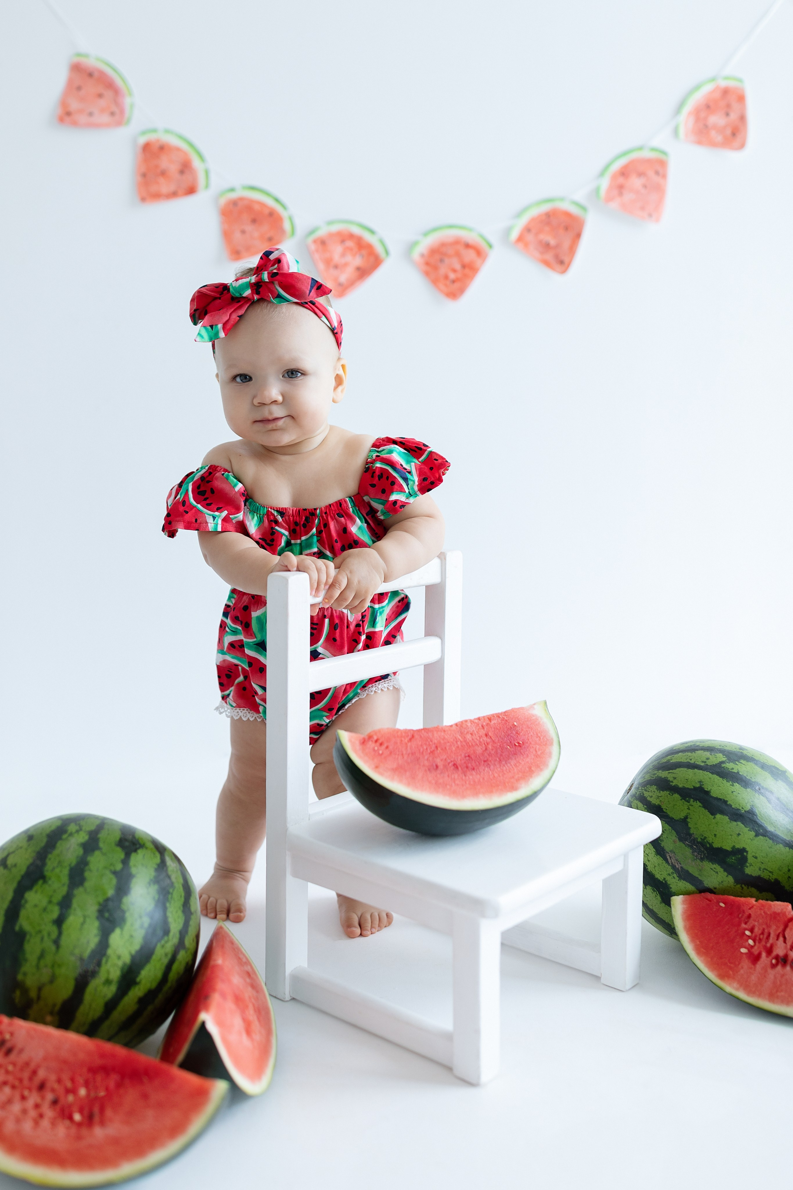 Милаша и арбузы. Фотограф на годик Хабаровск Детский и семейный фотограф в Хабаровске Юлия Матвиенко