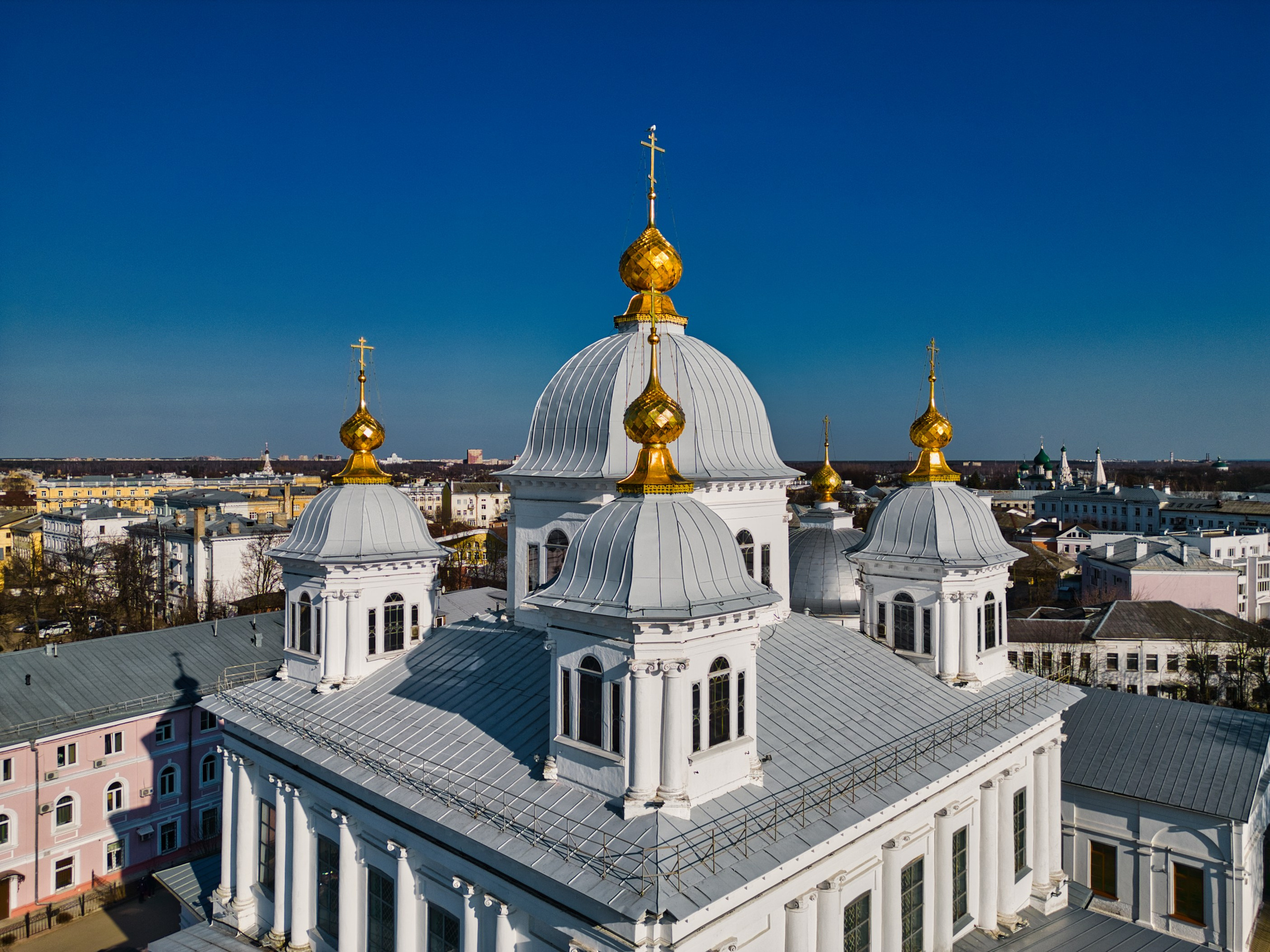 Аэросъемка с дрона Казанского собора в Ярославле