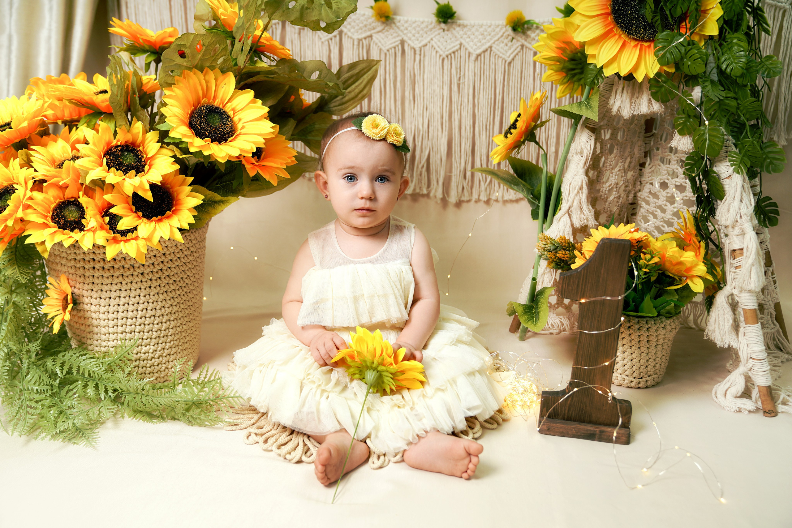 Фотосессия ГОДОВАСИЕ. Фотограф новорожденных, детей до года и беременных в Симферополе