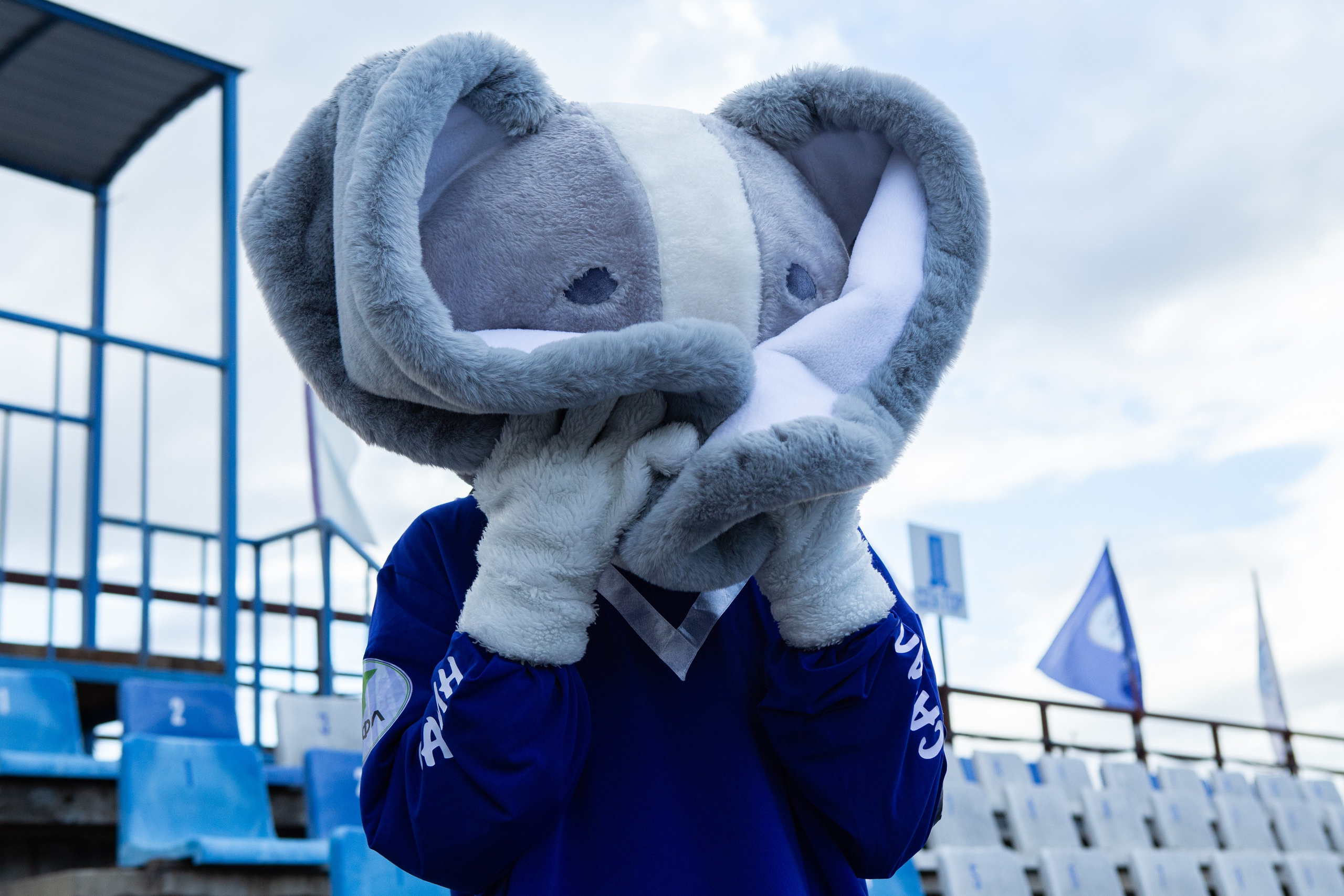 Матч юношеской футбольной лиги между командами СШ «Сахалин» и «СШОР № 1» (Комсомольск-на-Амуре). Кутузов Евгений Фотограф в Южно-Сахалинске